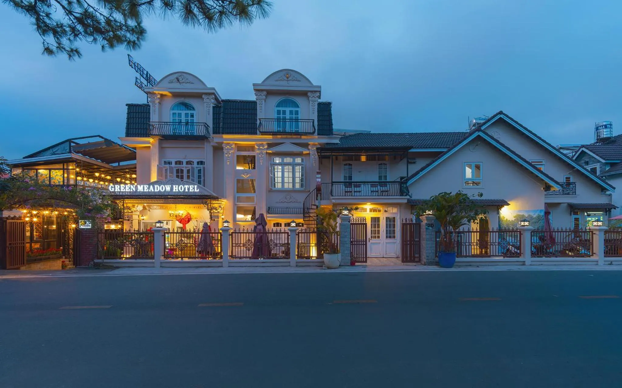 Property building in Green Meadow Central Đà Lạt - O'TEL