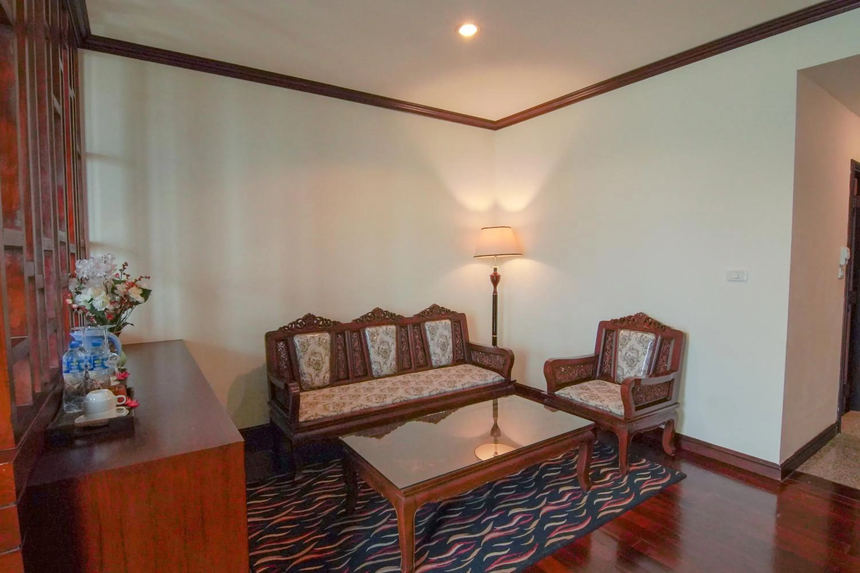 Living room in Arawan Riverside Hotel