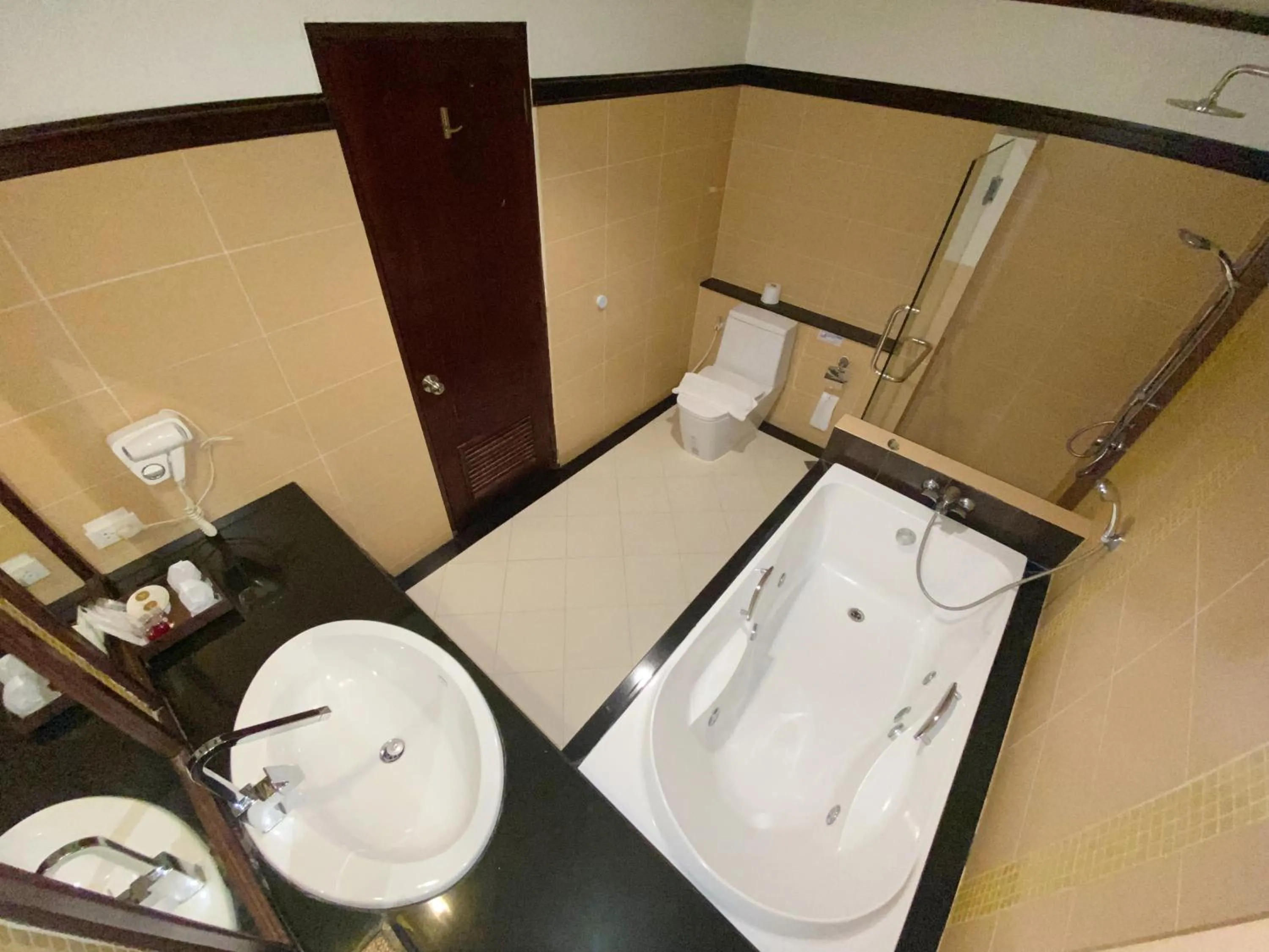 Bathroom in Arawan Riverside Hotel