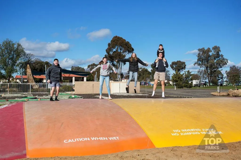 Area and facilities in Horsham Holiday Park