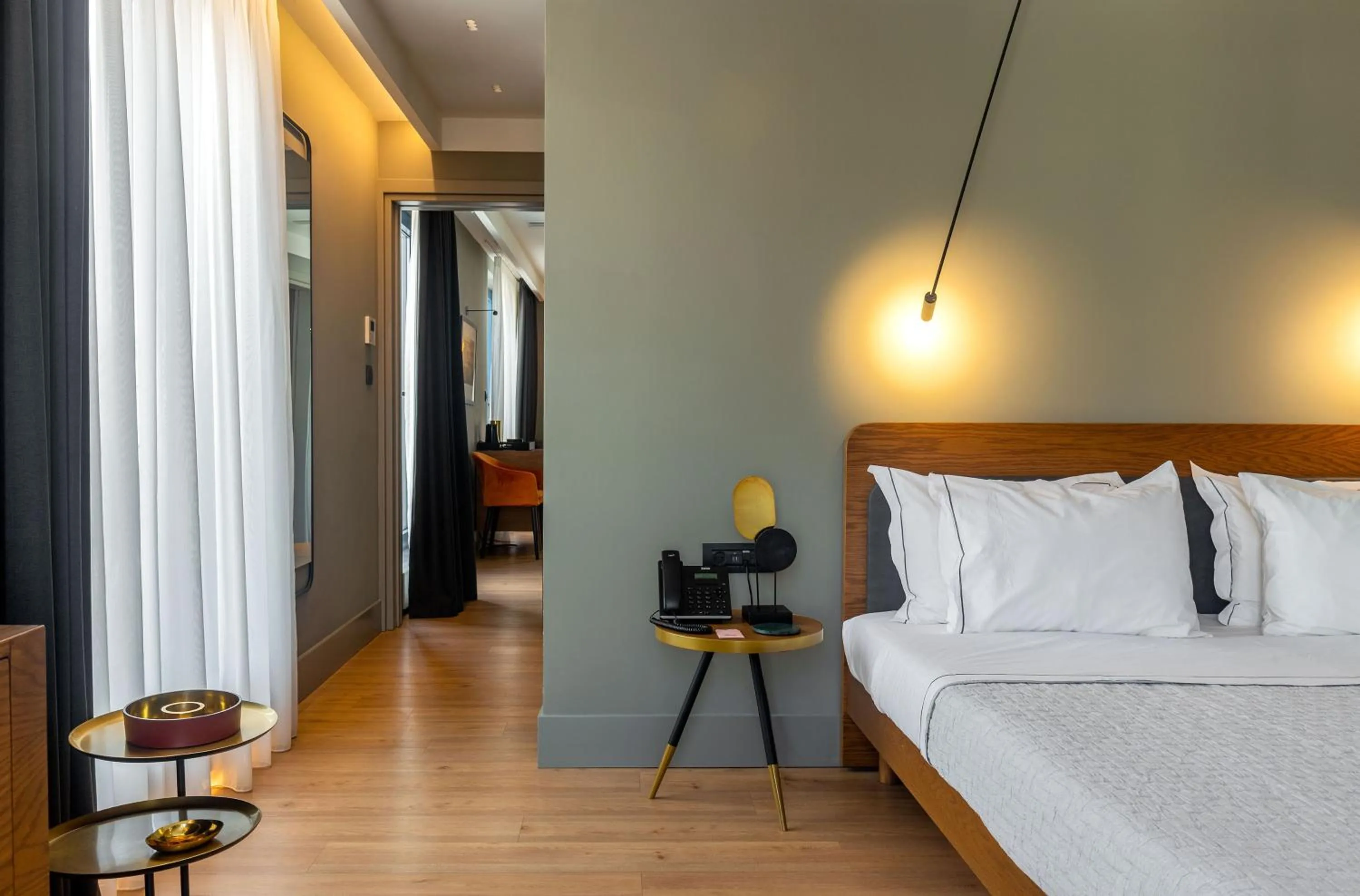 Bed in Bob W Athens Eolou