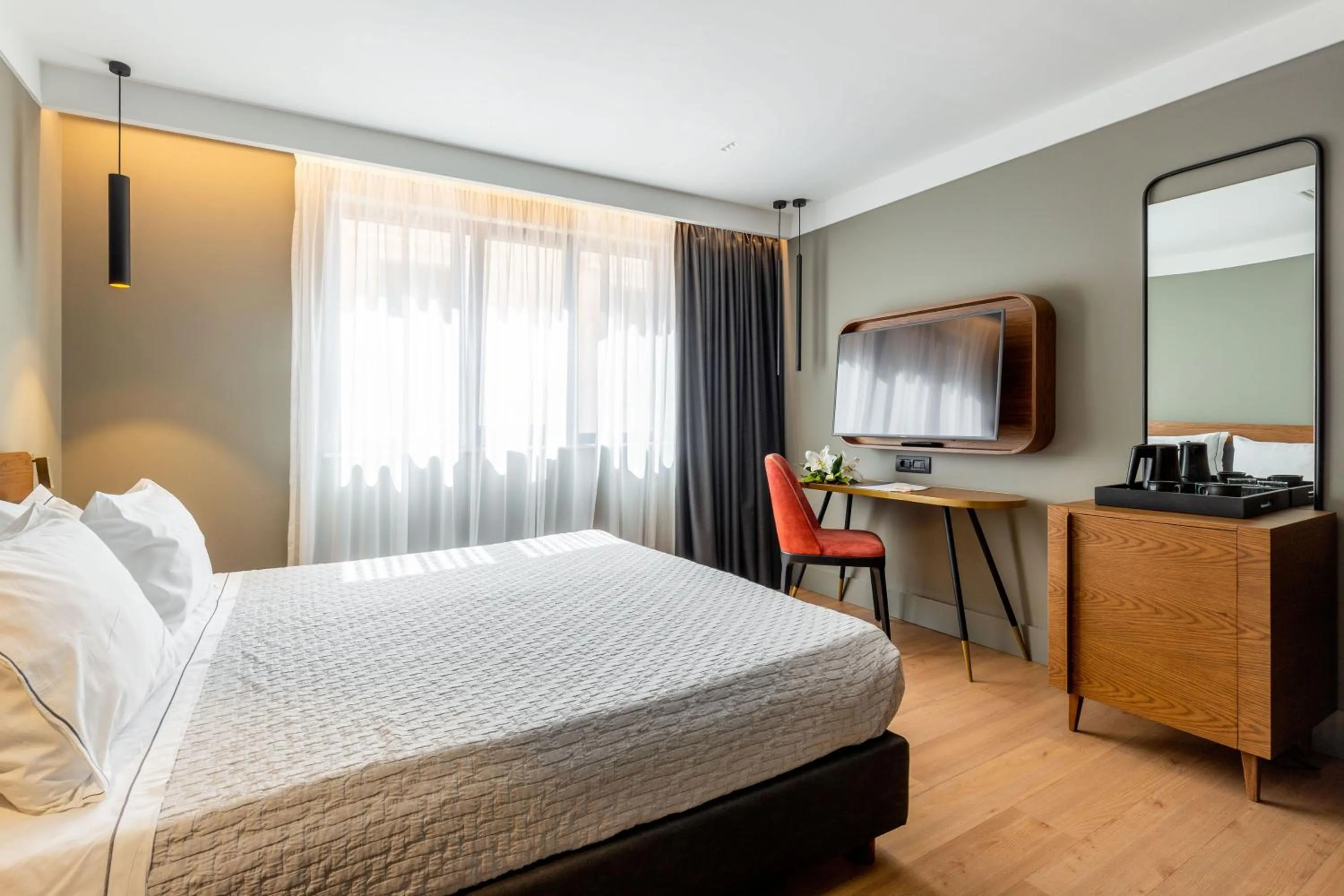 Bed in Bob W Athens Eolou