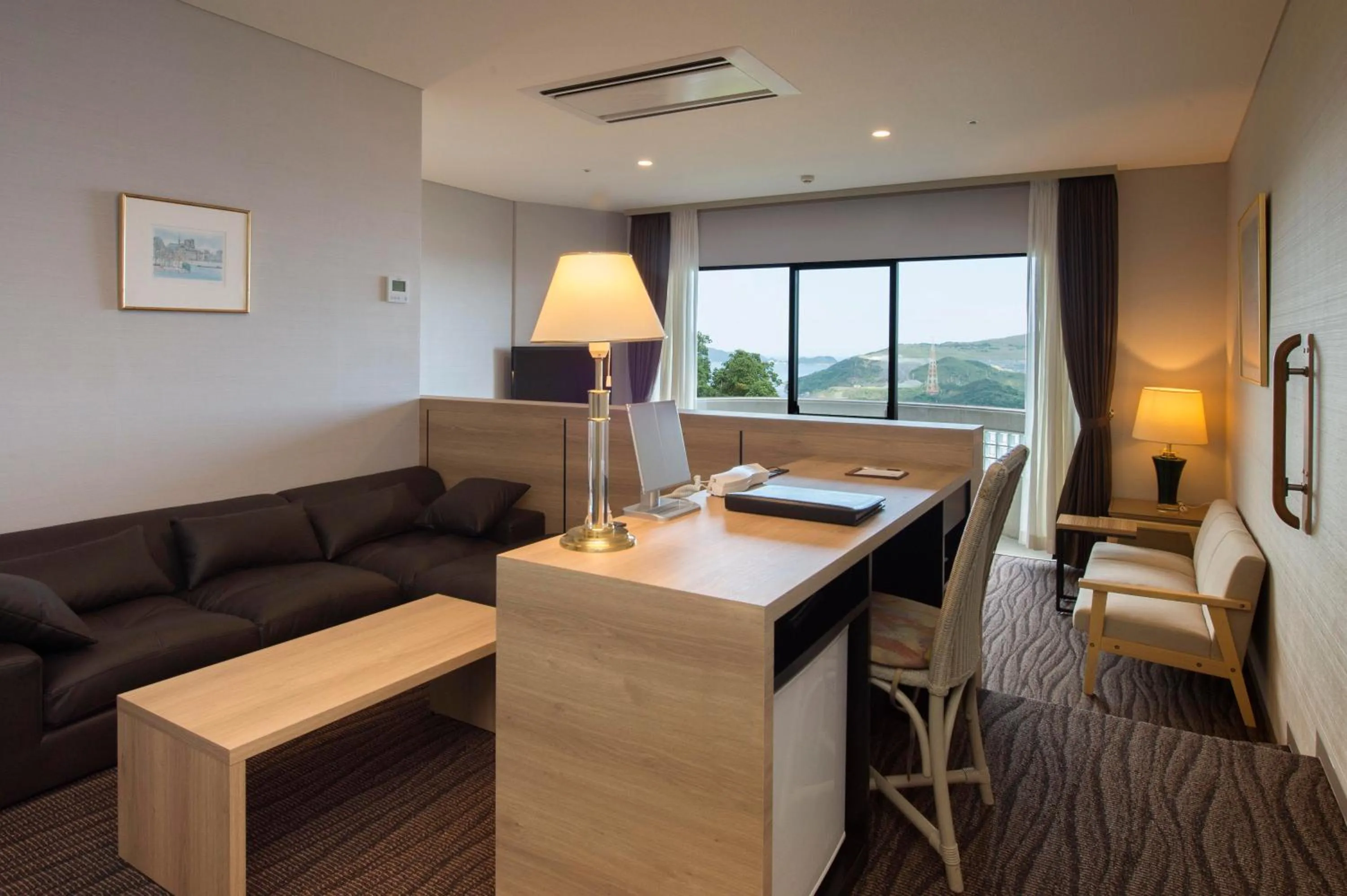 Photo of the whole room in Izumigo Hotel Altia Toba