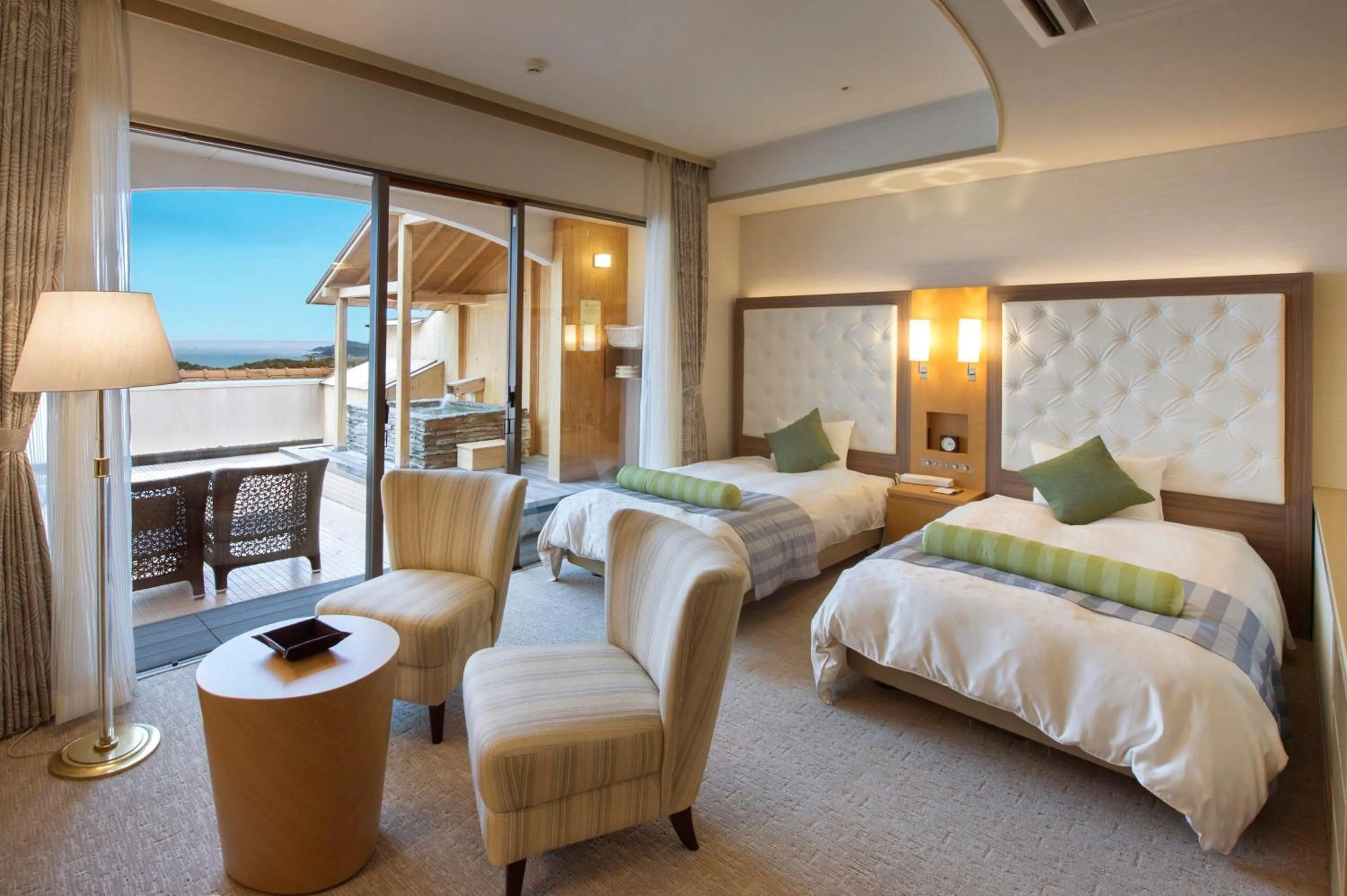 Photo of the whole room, Bed in Izumigo Hotel Altia Toba