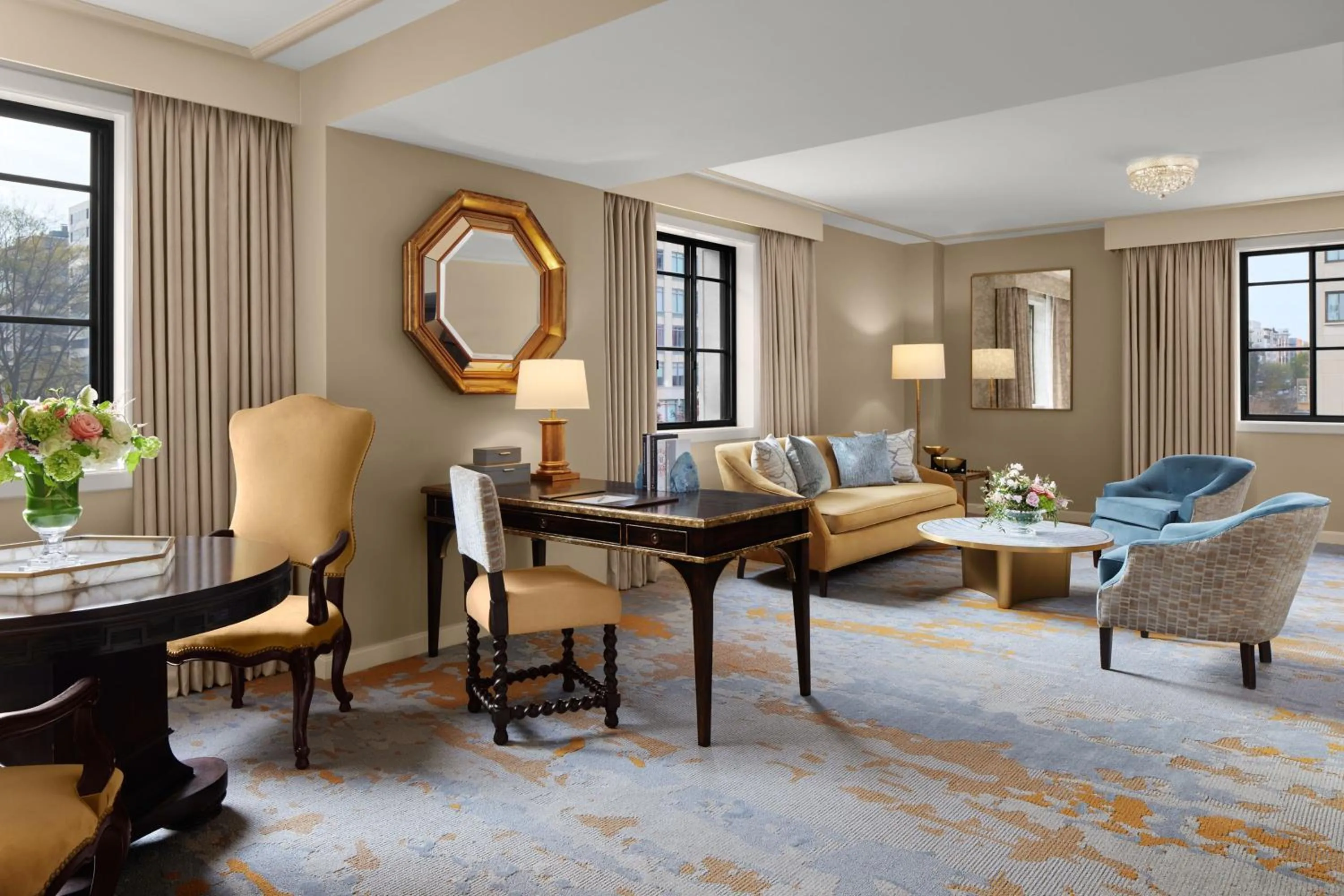 Living room in The St. Regis Washington, D.C.
