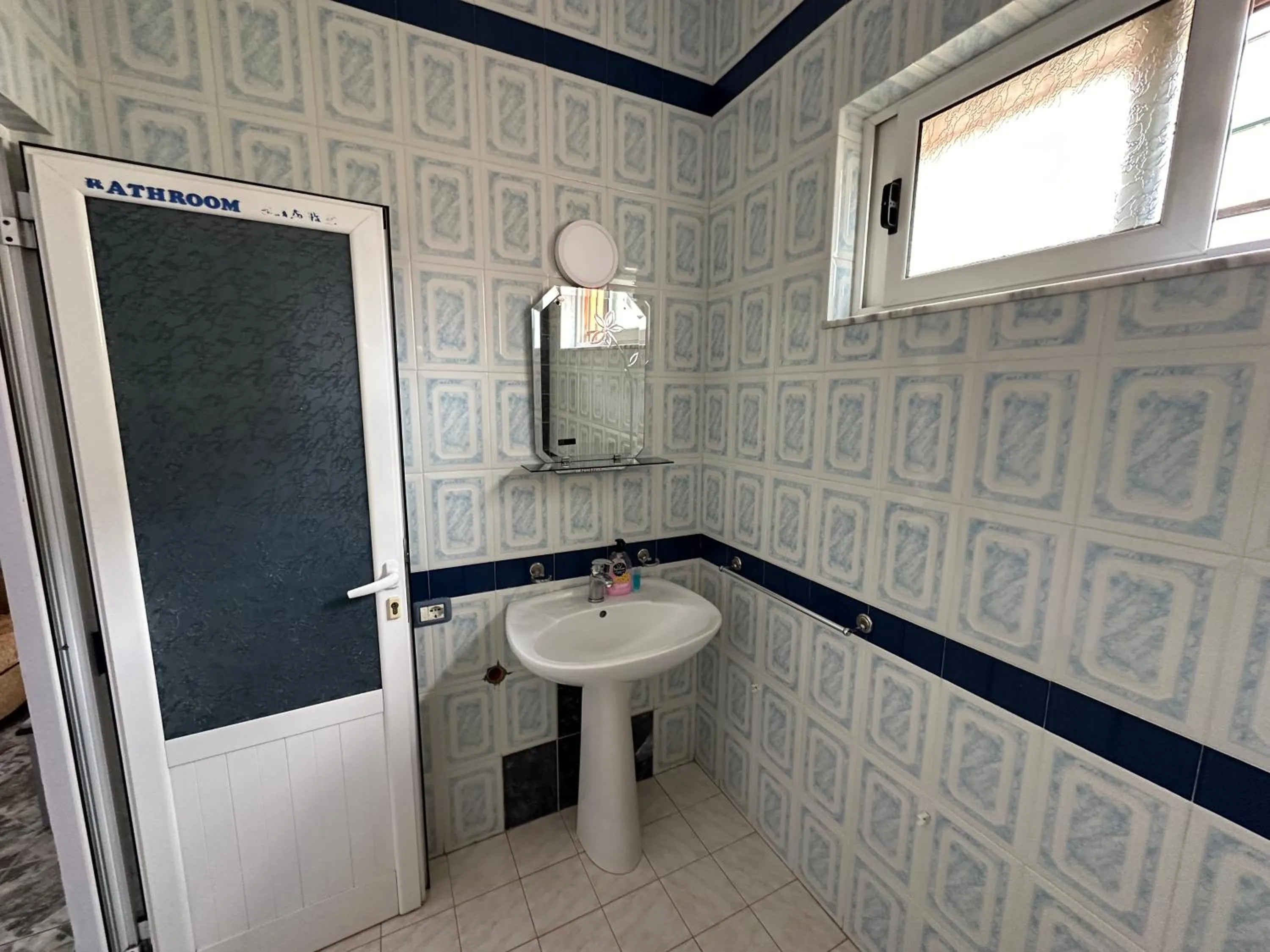 Bathroom in Chicago hotel