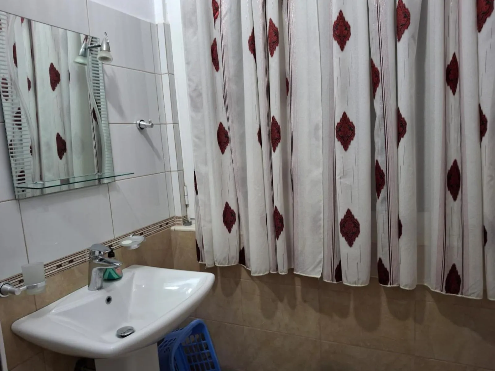 Bathroom in Chicago hotel