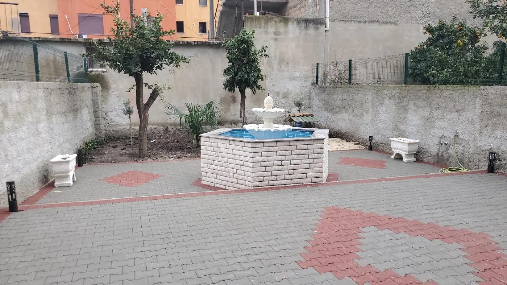 Patio in Chicago hotel