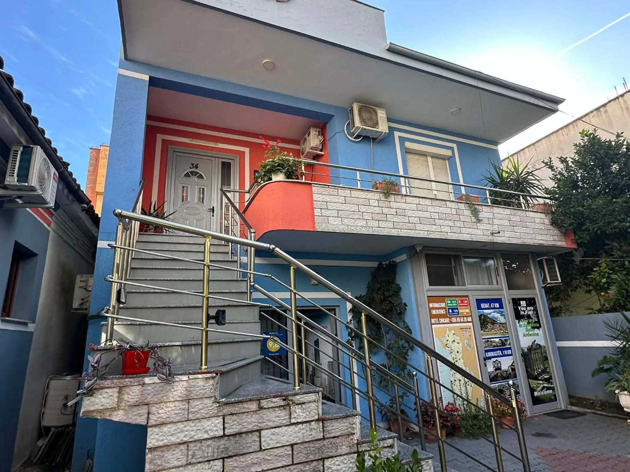 Property building in Chicago hotel