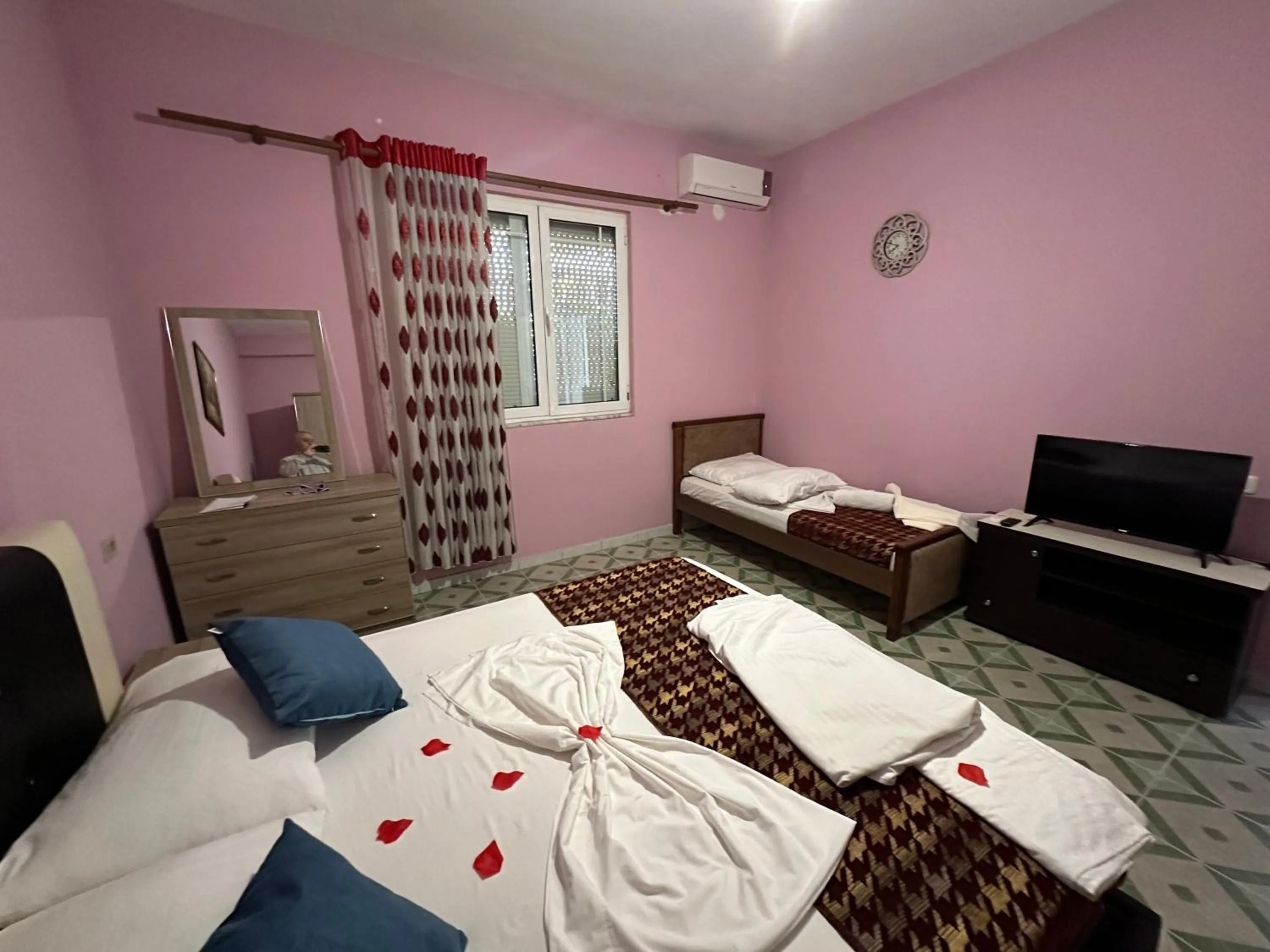 Bed in Chicago hotel