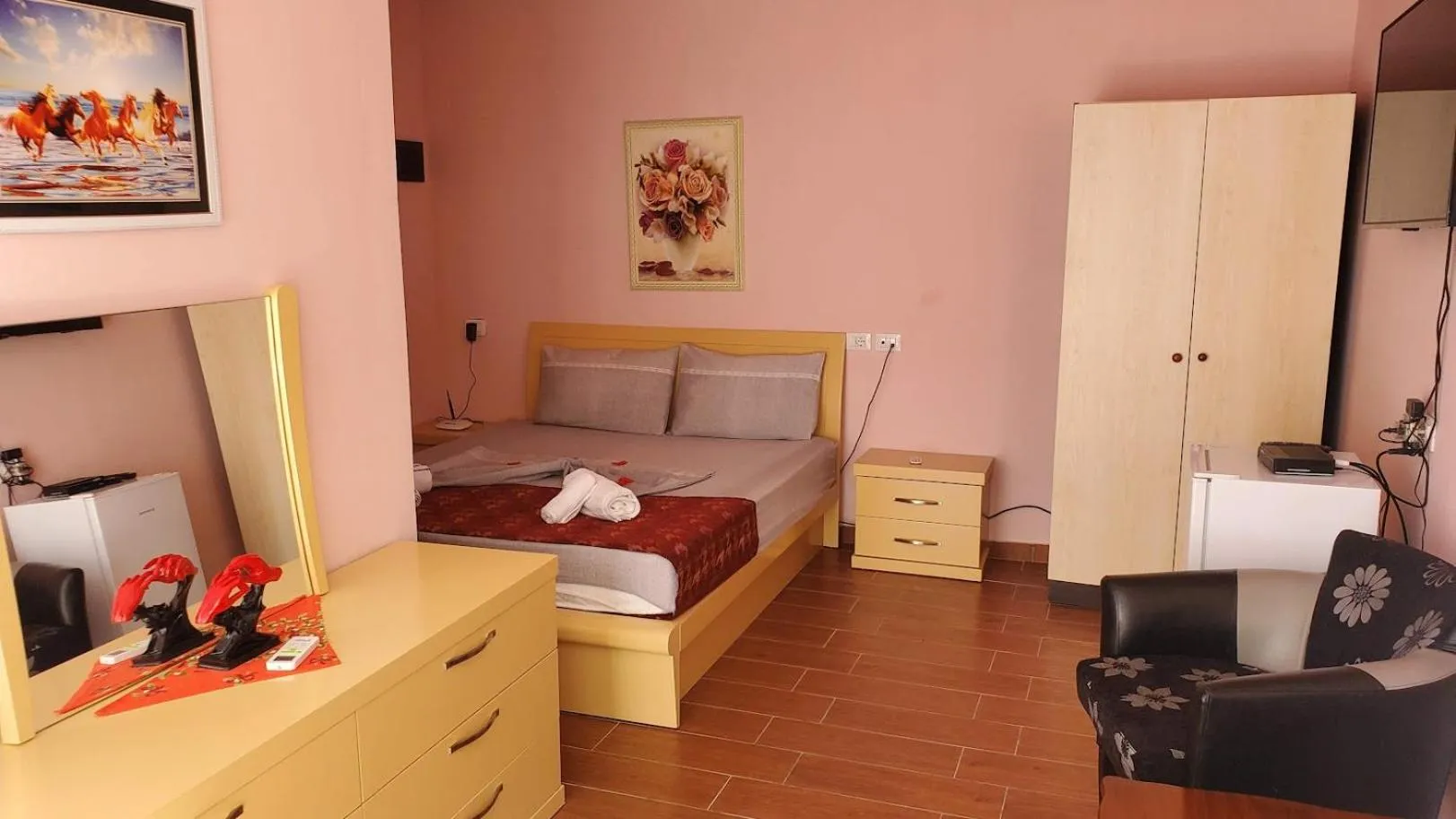 Bed in Chicago hotel