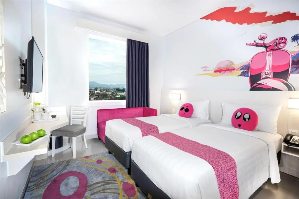 Bedroom, Bed in favehotel Malang