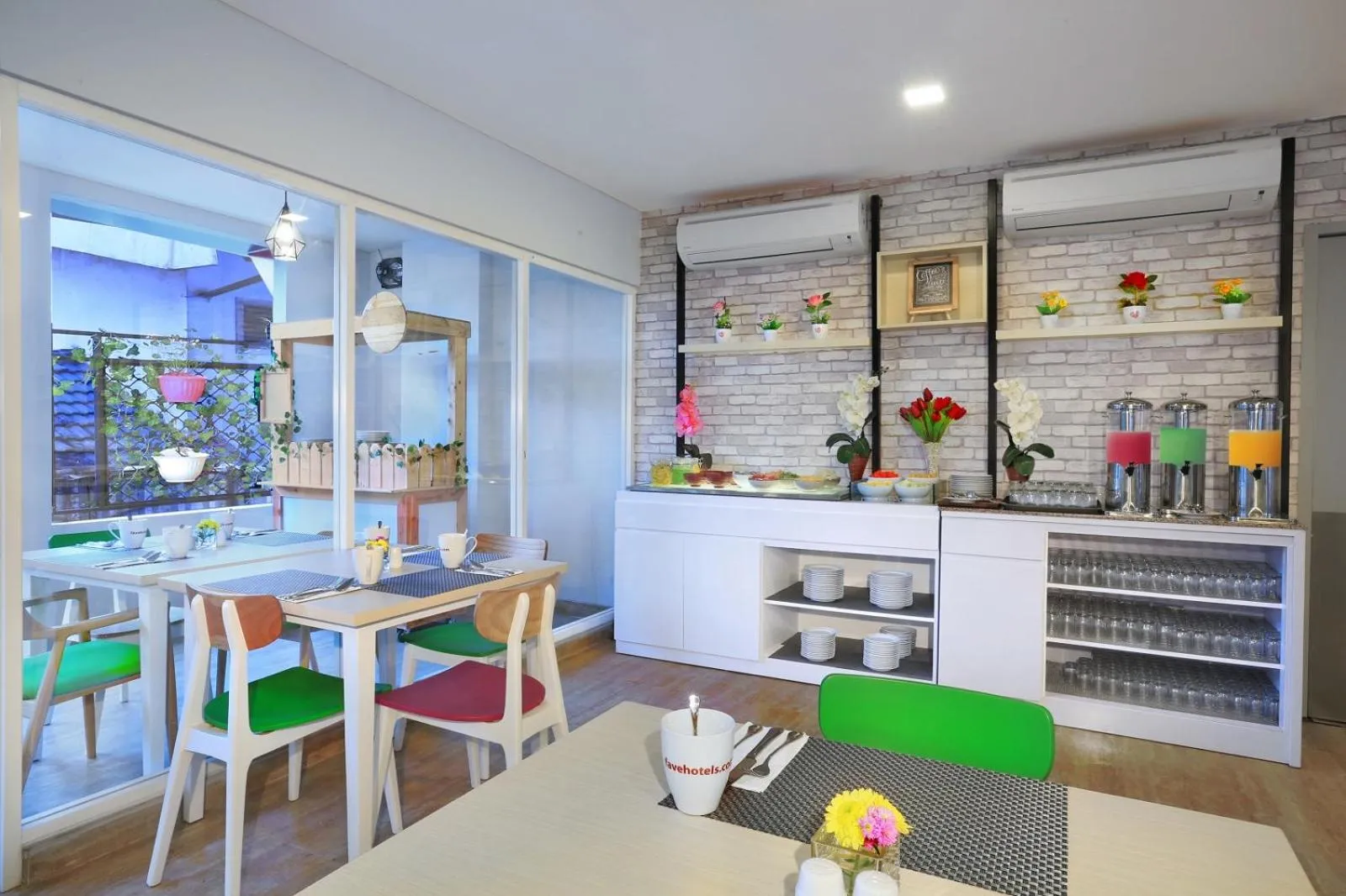 Restaurant/places to eat in favehotel Malang