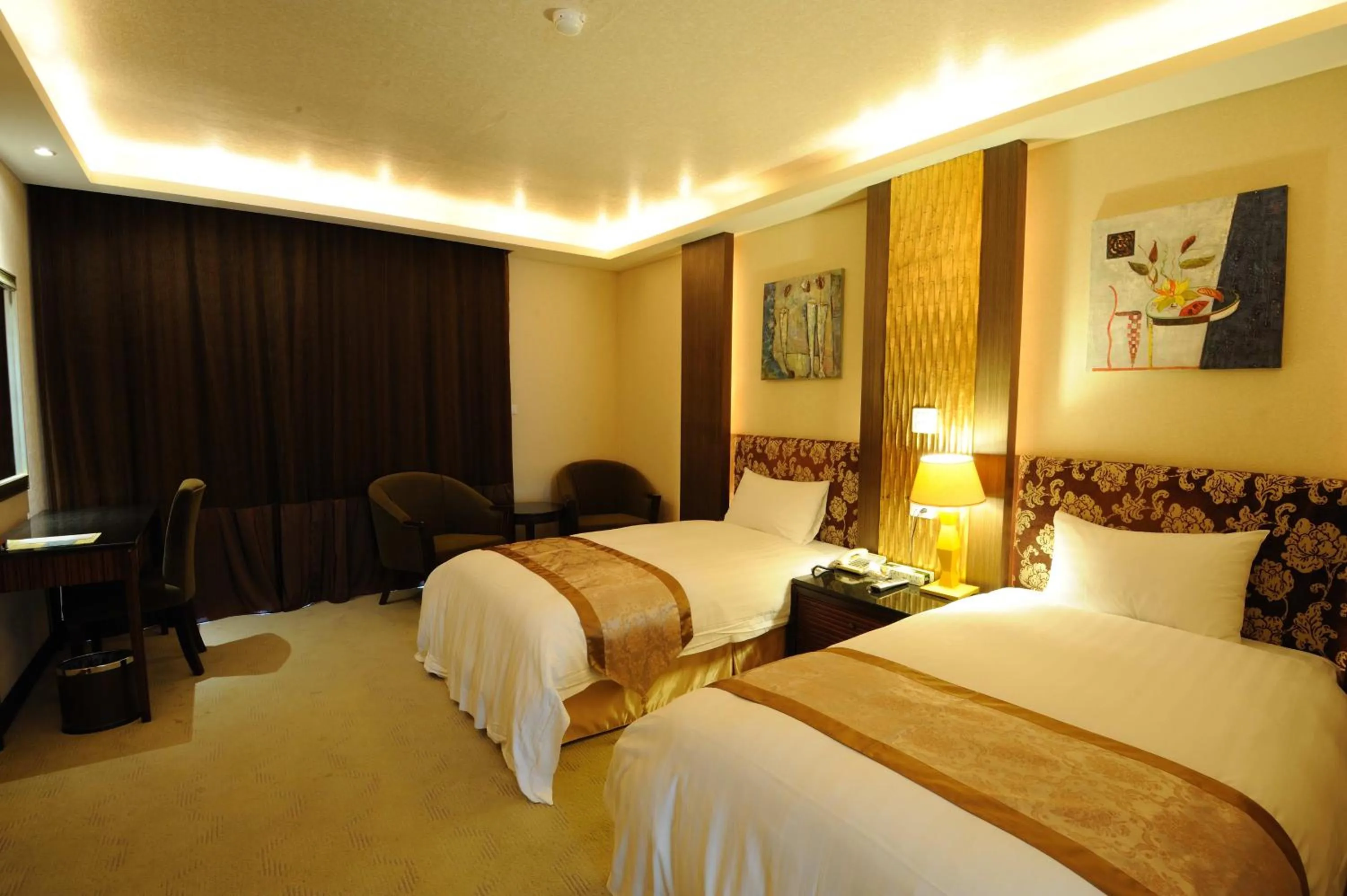 Photo of the whole room, Bed in East Coast Sea View Hotel