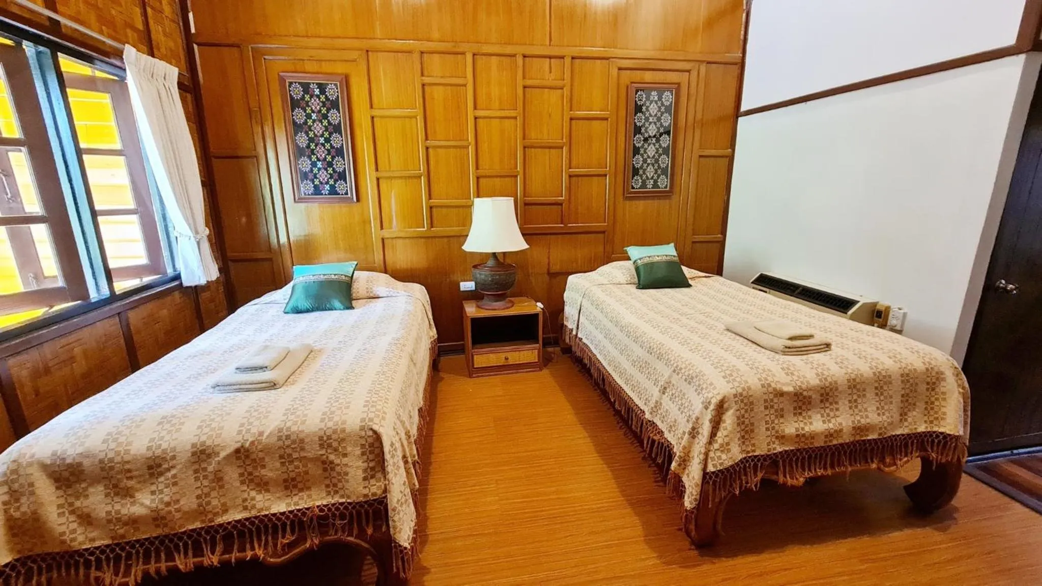 Bed in Hotel Siblanburi Resort