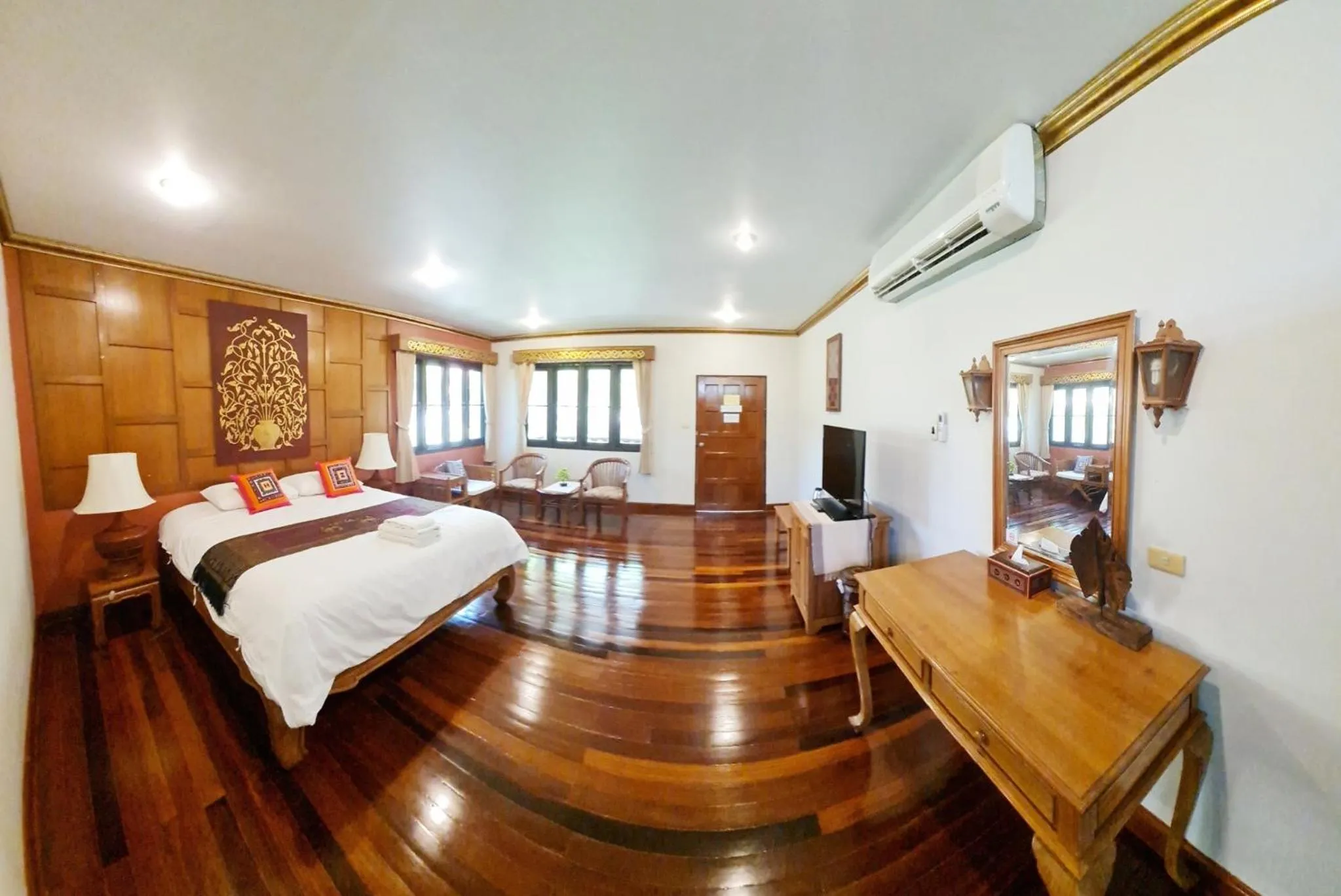 Bed in Hotel Siblanburi Resort