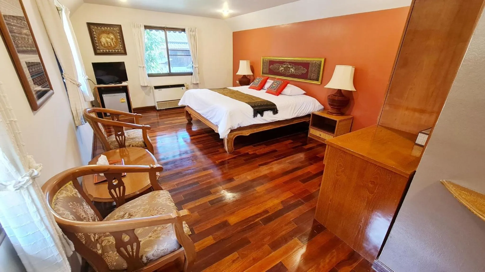 Bed in Hotel Siblanburi Resort