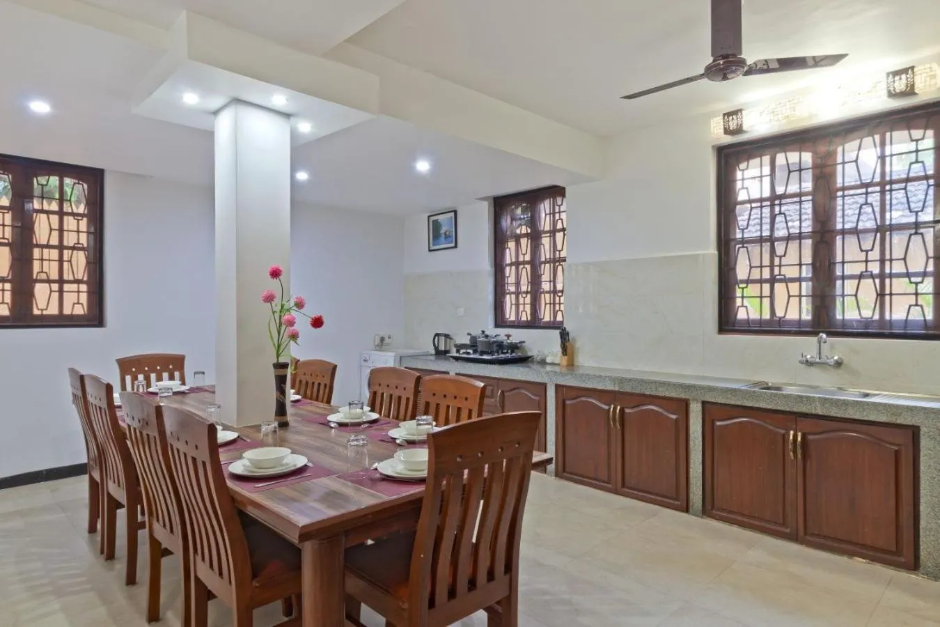 Restaurant/places to eat in Villa Calangute Phase 2