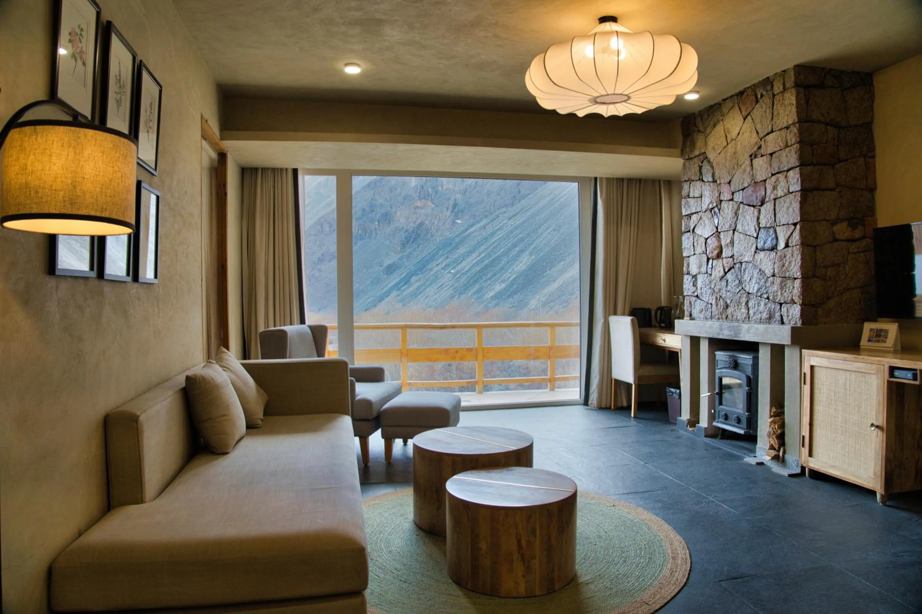 Seating area in Stone Hedge Hotel