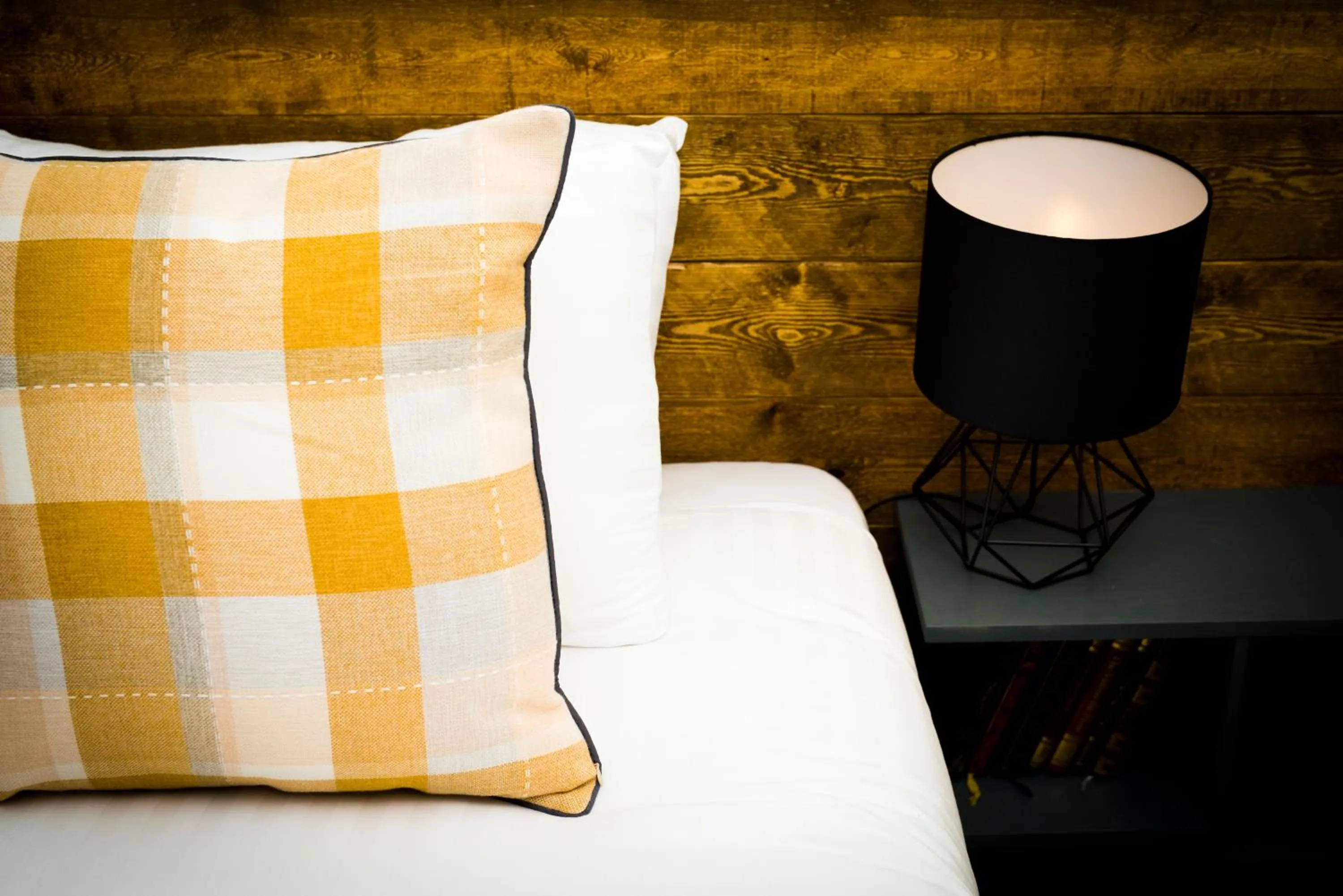 Bedroom, Bed in Bowling Green