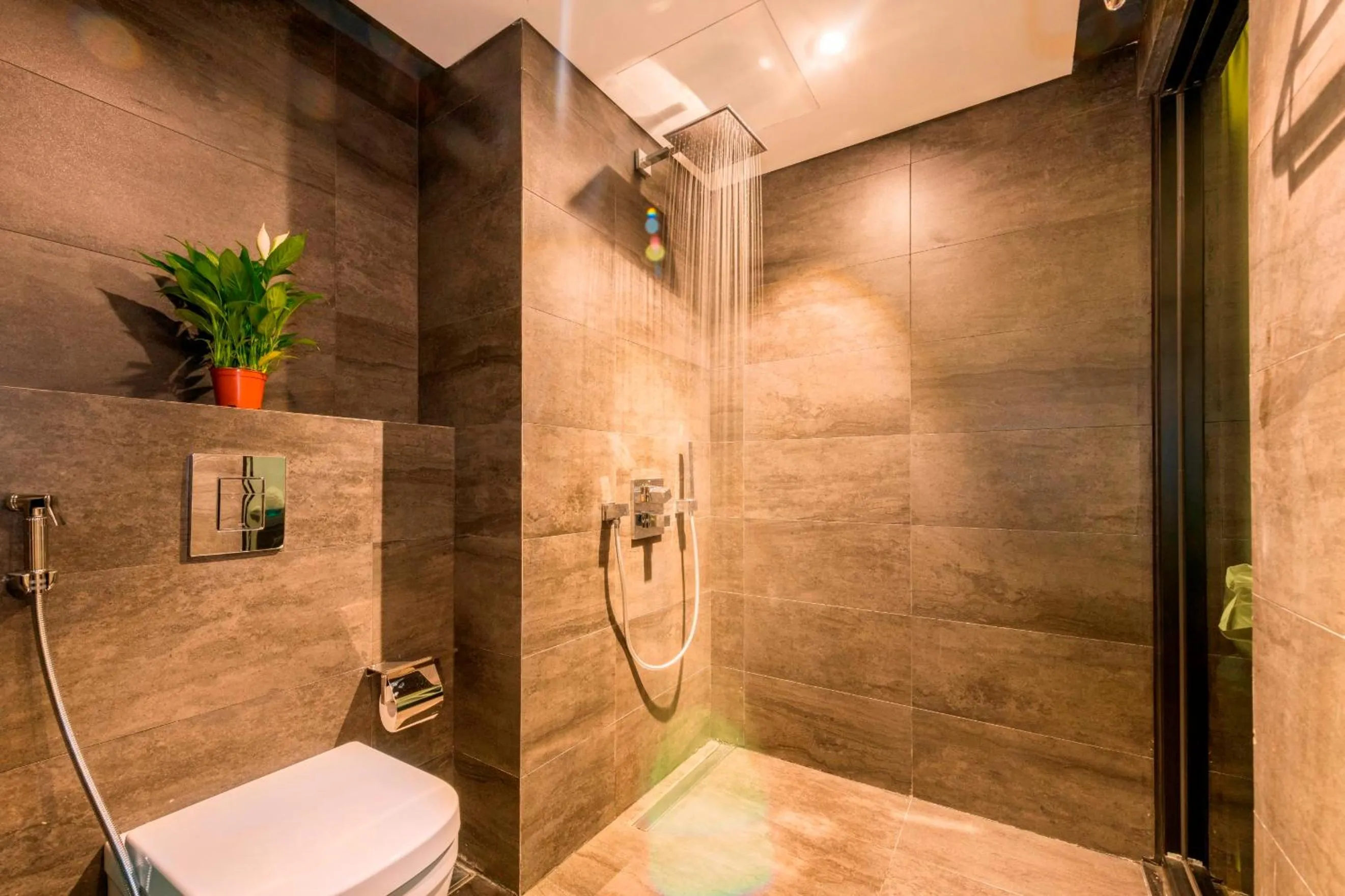 Shower in The Code Hotel & Spa Da Nang - Complimentary Daily Afternoon Tea in Sky Bar