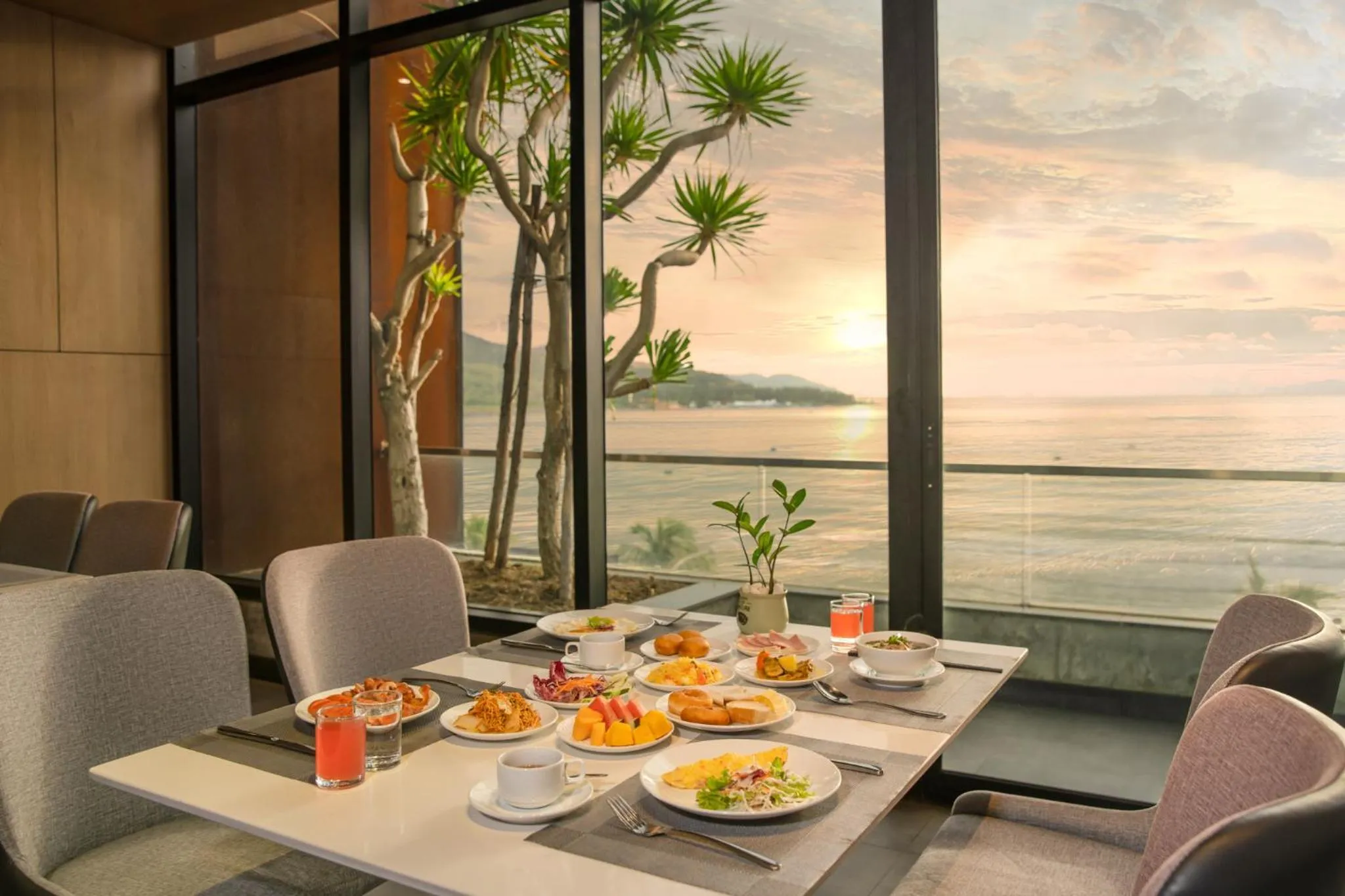 Restaurant/places to eat in The Code Hotel & Spa Da Nang - Complimentary Daily Afternoon Tea in Sky Bar