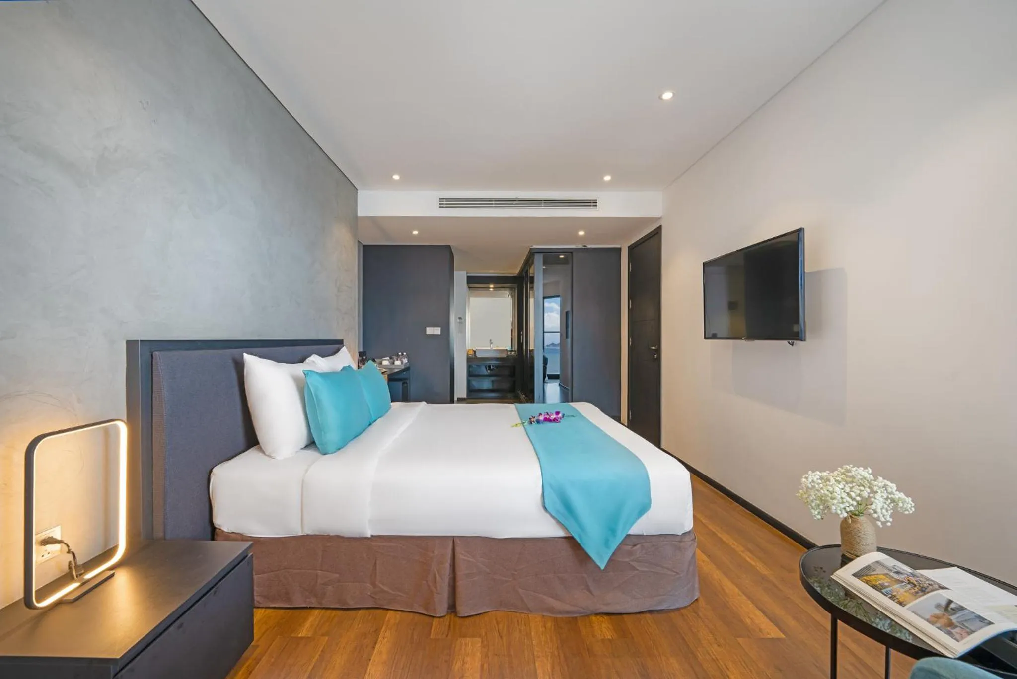 Bed in The Code Hotel & Spa Da Nang - Complimentary Daily Afternoon Tea in Sky Bar