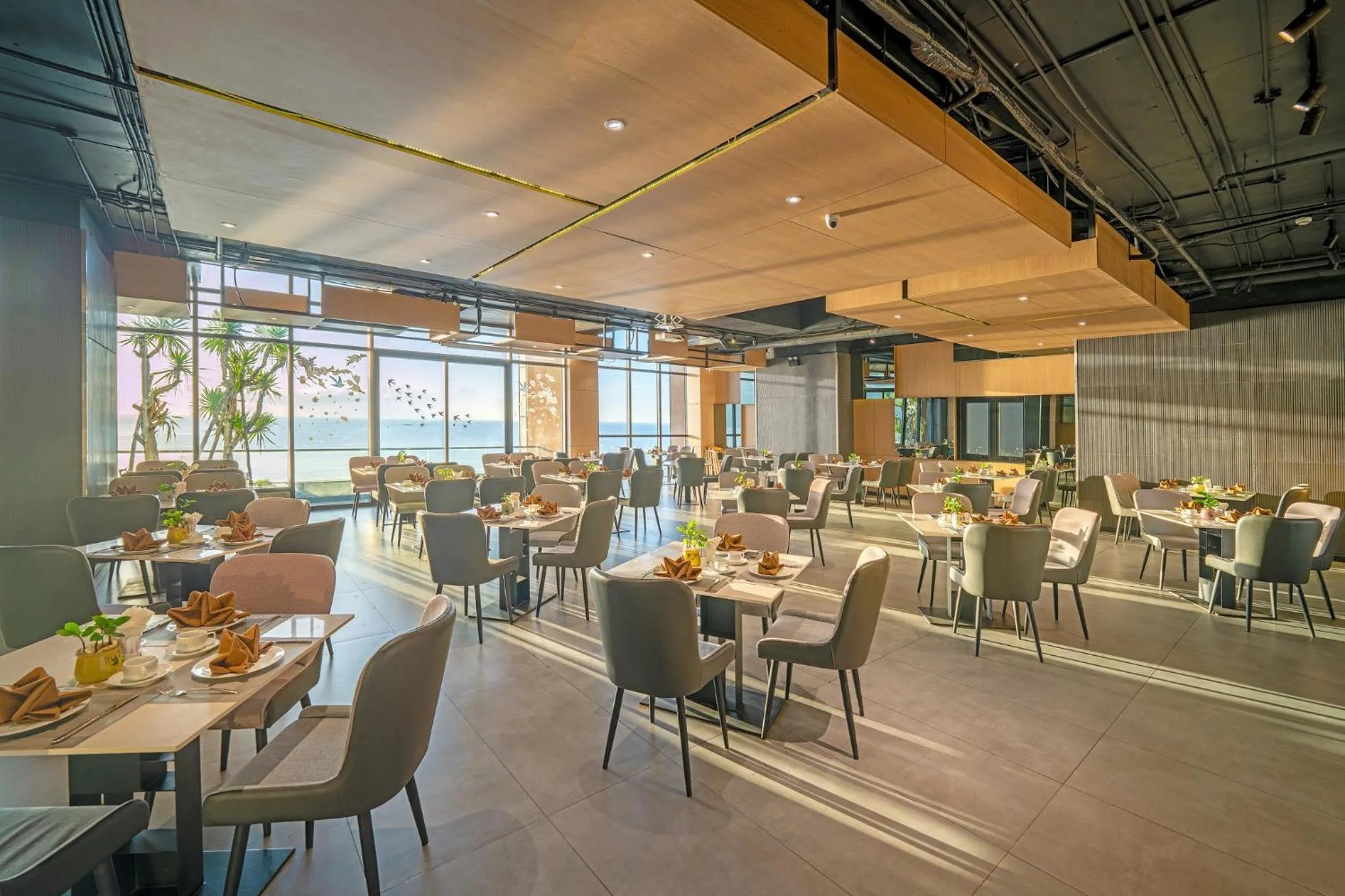 Restaurant/places to eat in The Code Hotel & Spa Da Nang - Complimentary Daily Afternoon Tea in Sky Bar