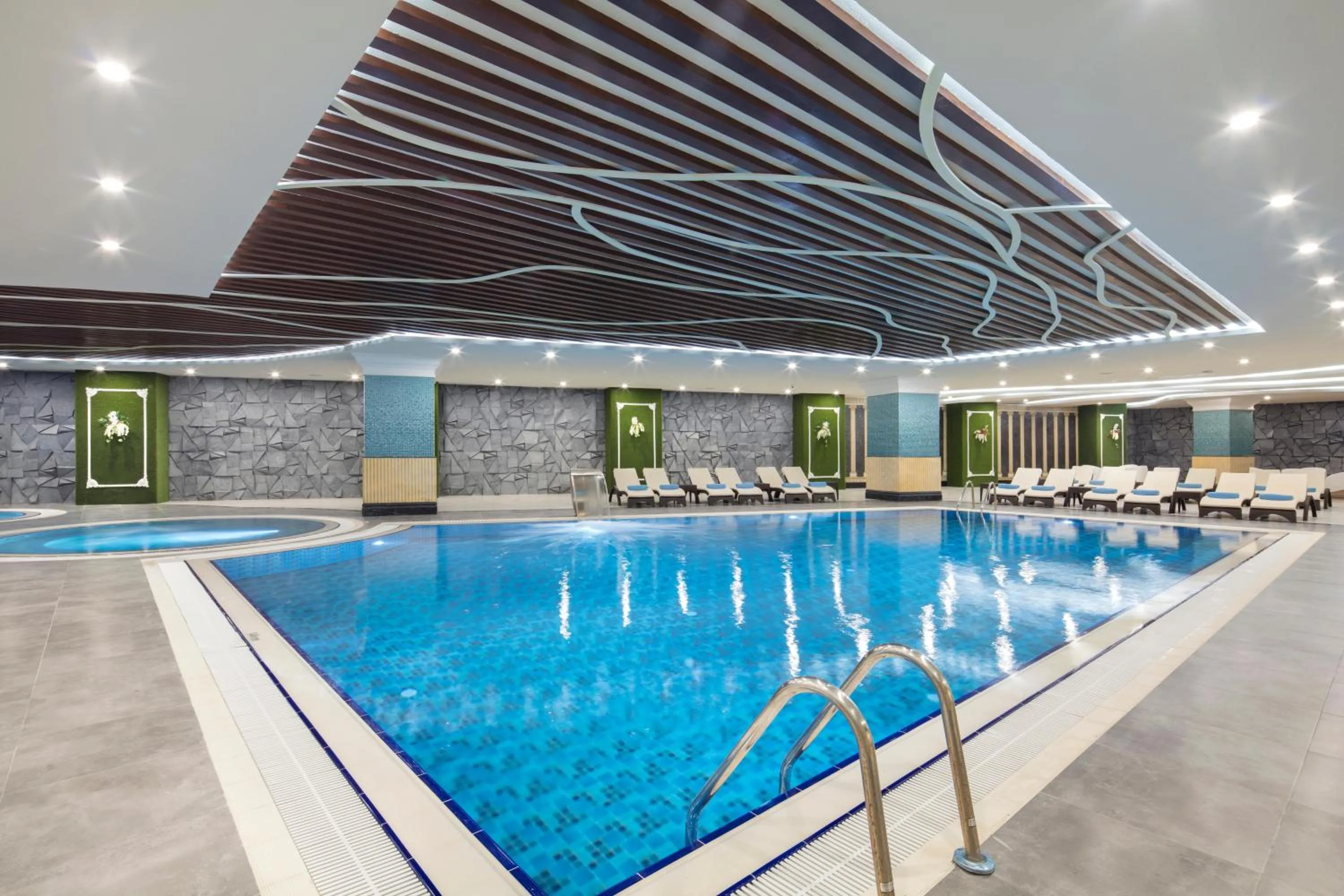 Swimming pool in Granada Luxury Beach-Ultra All Inclusive