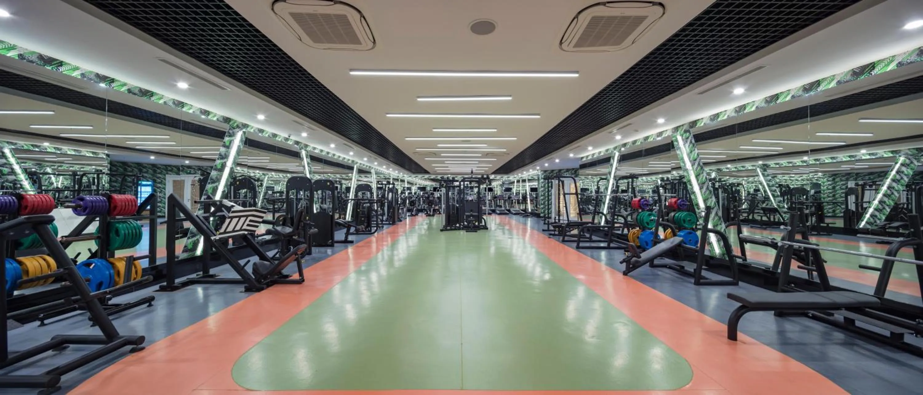 Activities in Granada Luxury Beach-Ultra All Inclusive