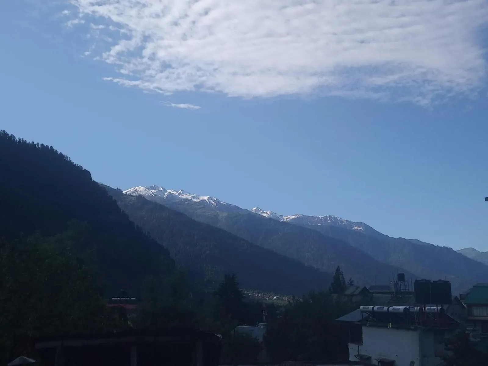 Natural landscape in Tourist Hotel 10 minutes walking distance from the mall