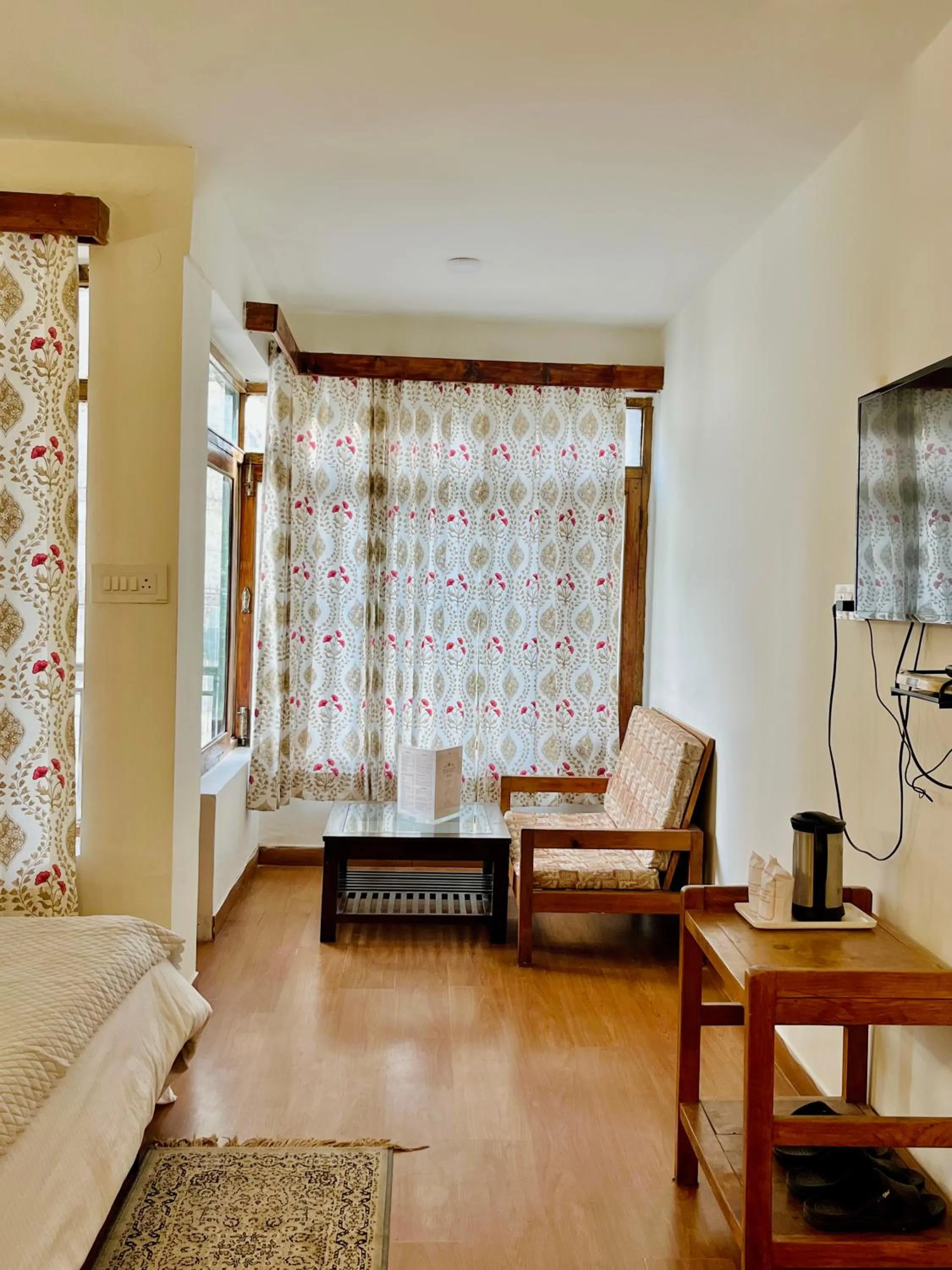 Bedroom, Bed in Tourist Hotel 10 minutes walking distance from the mall