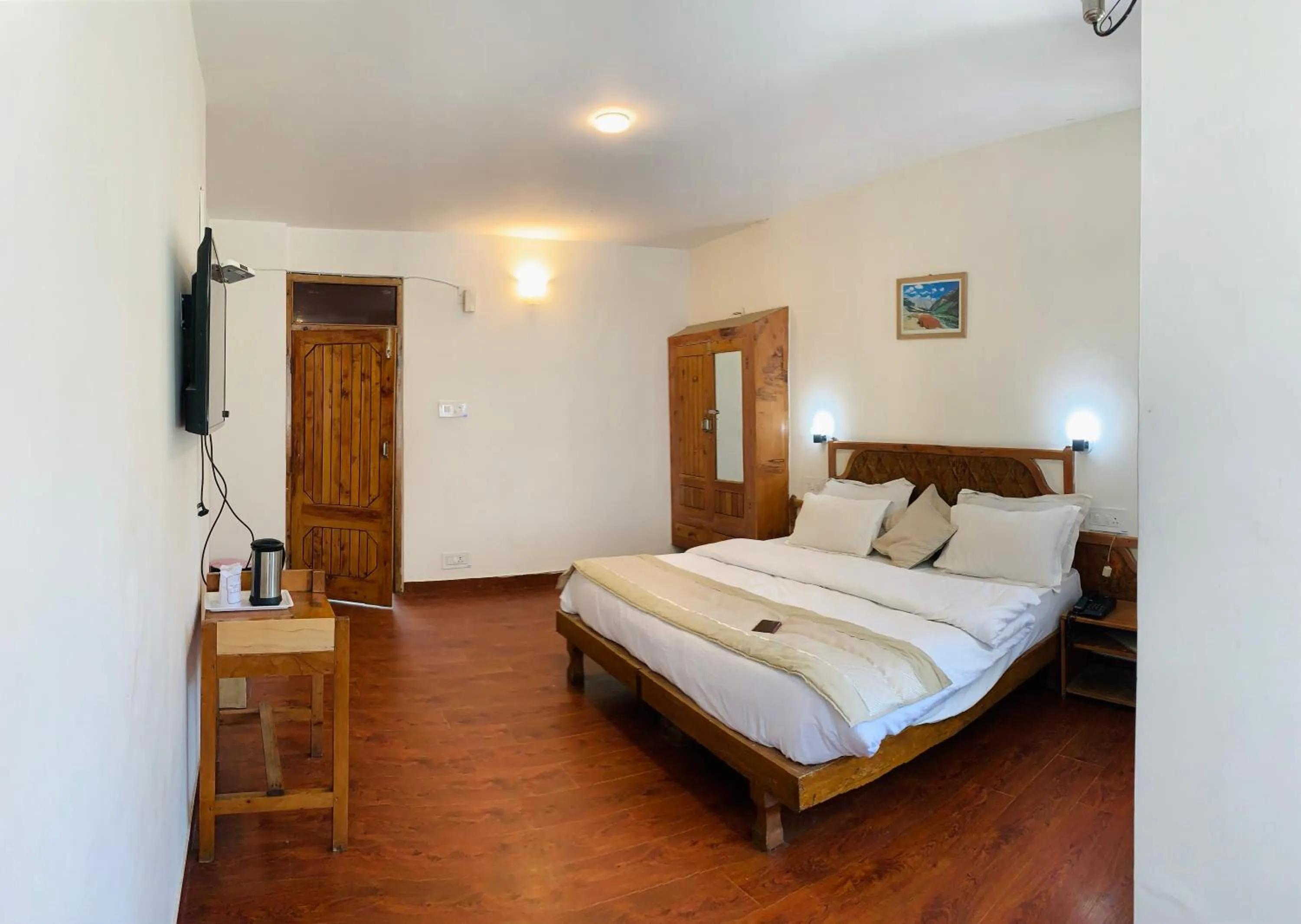Bedroom, Bed in Tourist Hotel 10 minutes walking distance from the mall