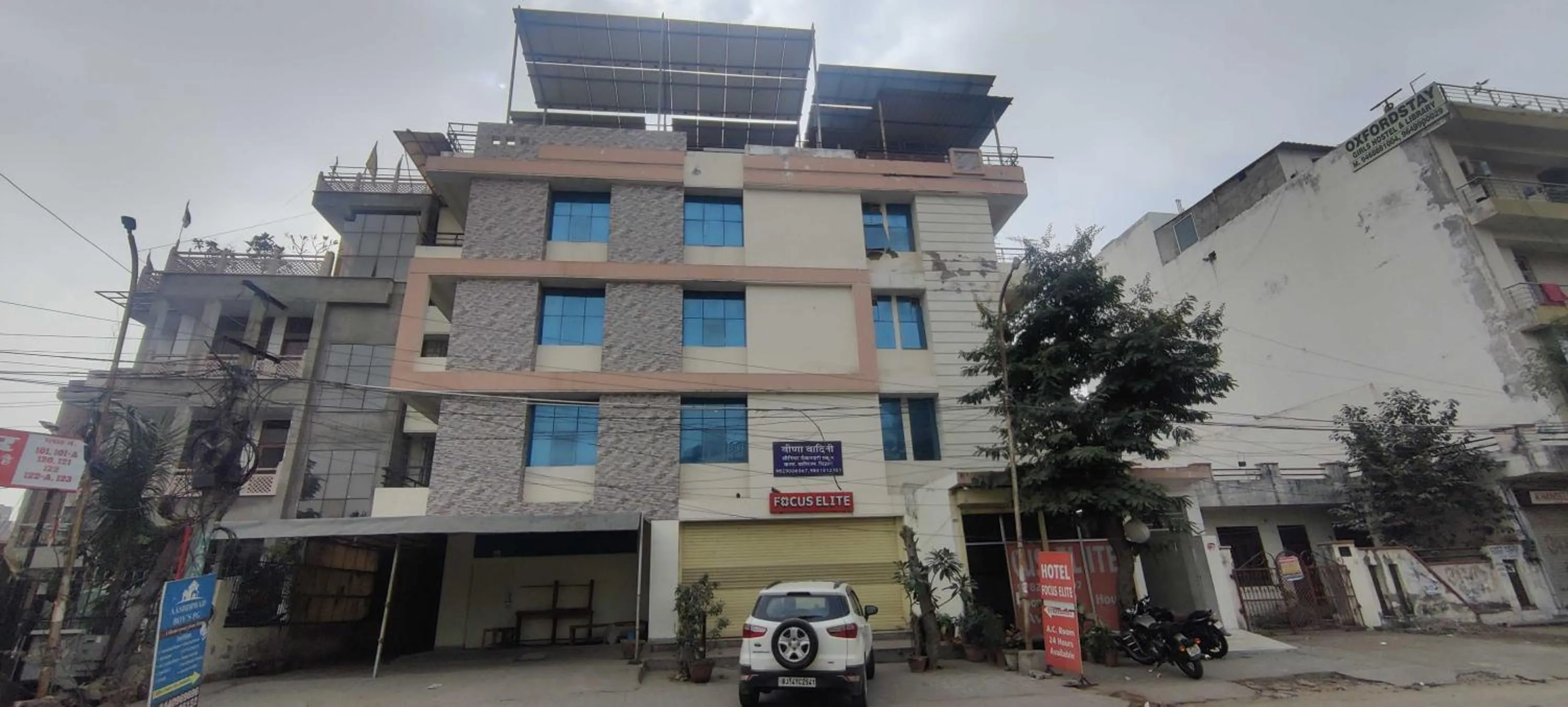 Facade/entrance in Hotel O Focus Elite