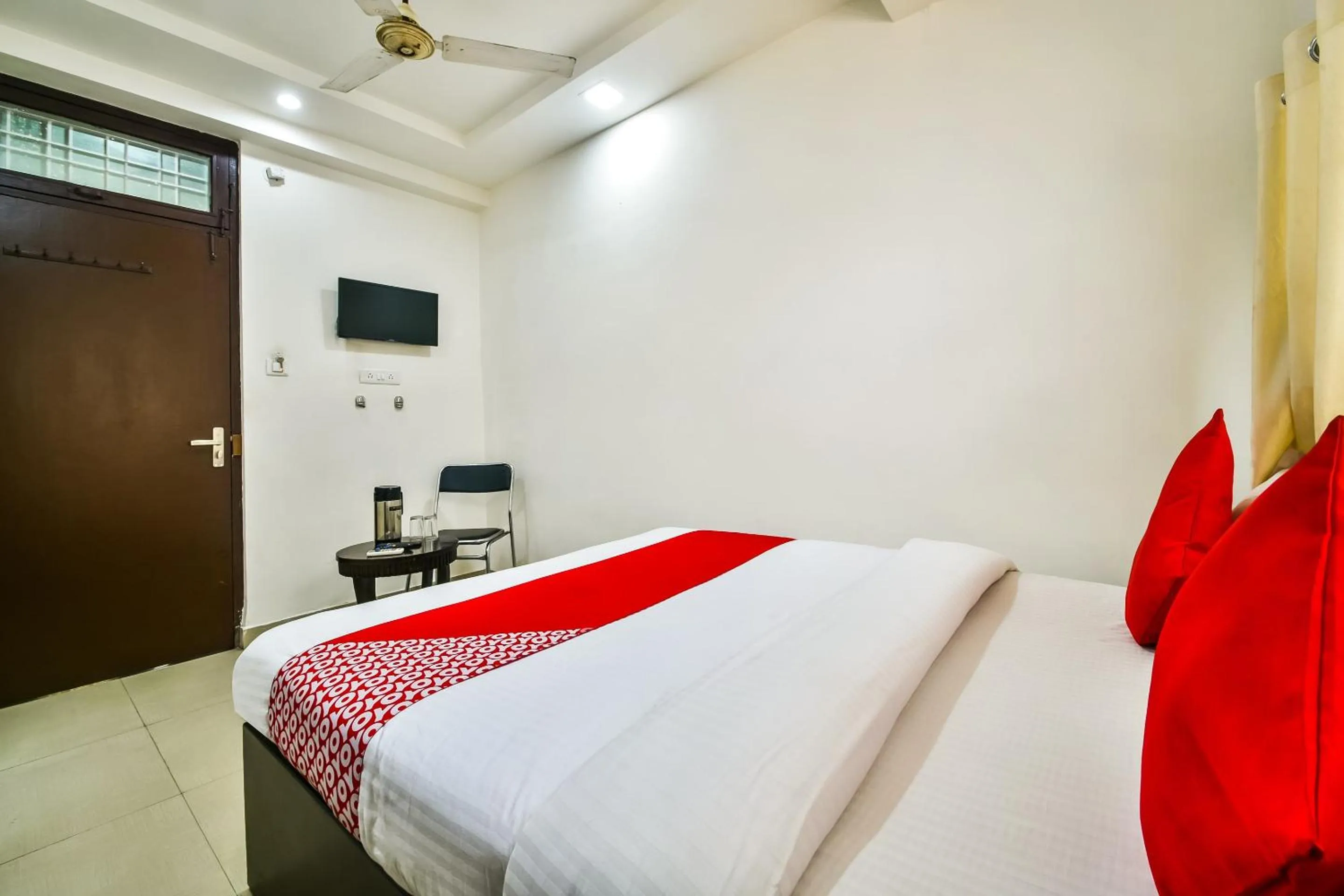 Bedroom, Bed in Hotel O Tirupati Residency Kota Airport