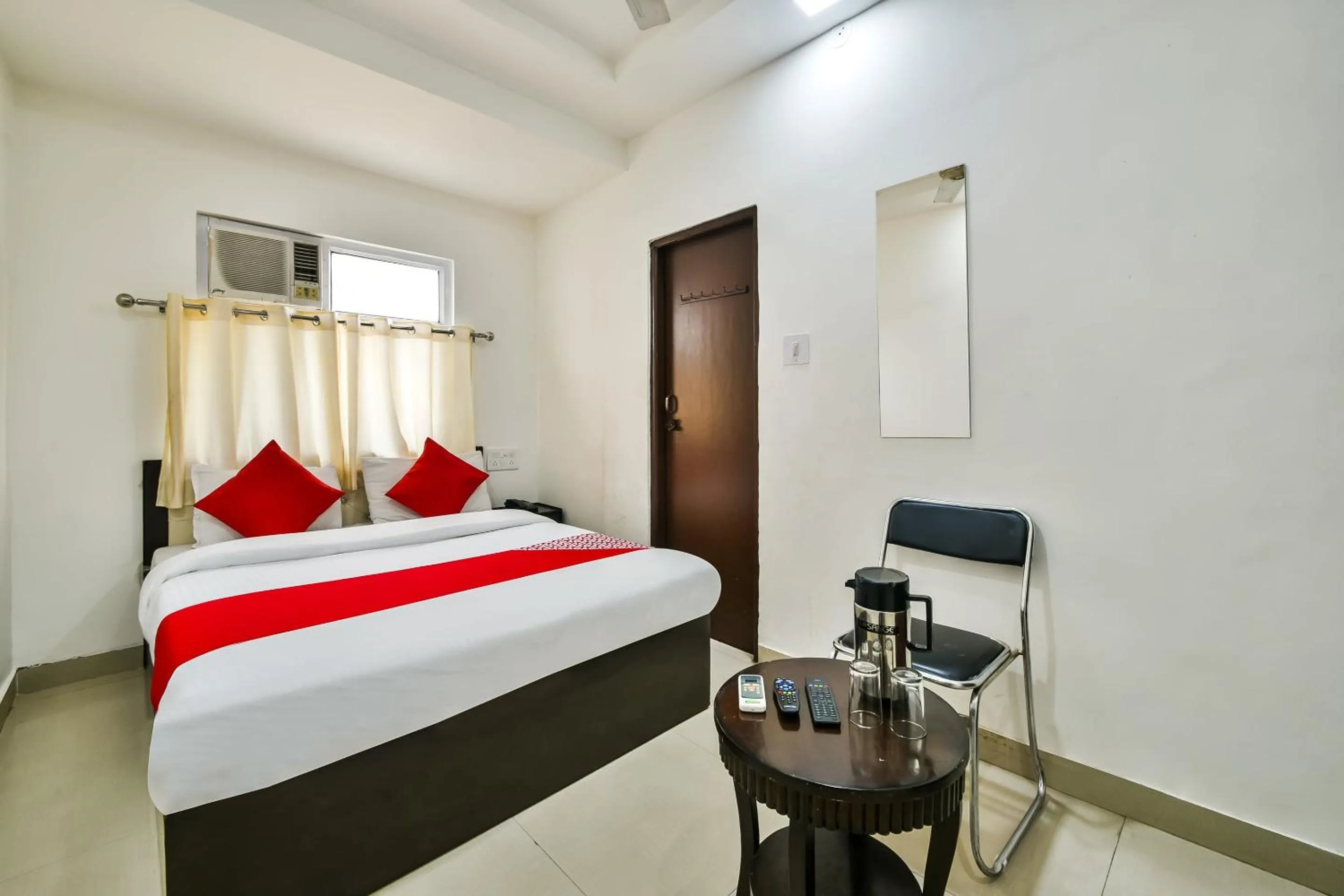 Bedroom, Bed in Hotel O Tirupati Residency Kota Airport
