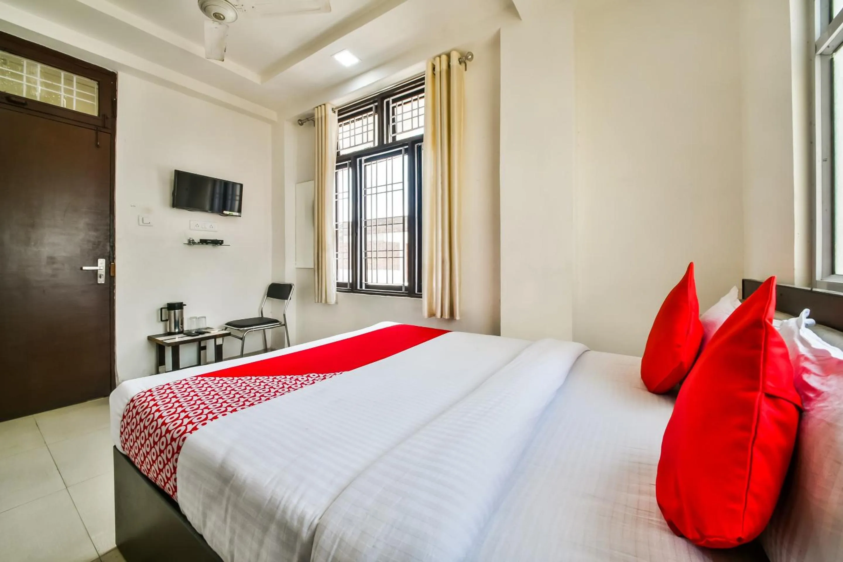 Bedroom, Bed in Hotel O Tirupati Residency Kota Airport