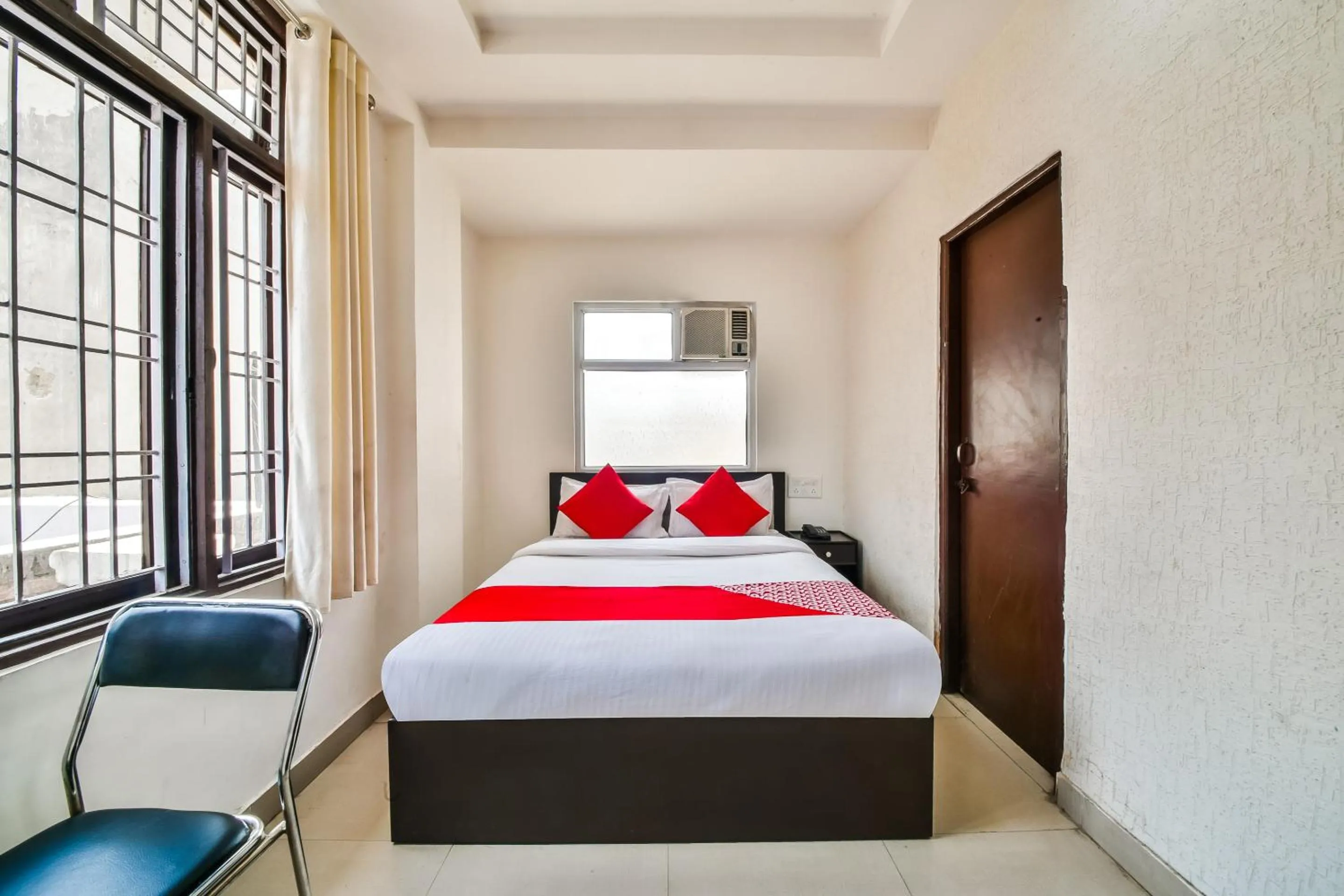 Bedroom, Bed in Hotel O Tirupati Residency Kota Airport