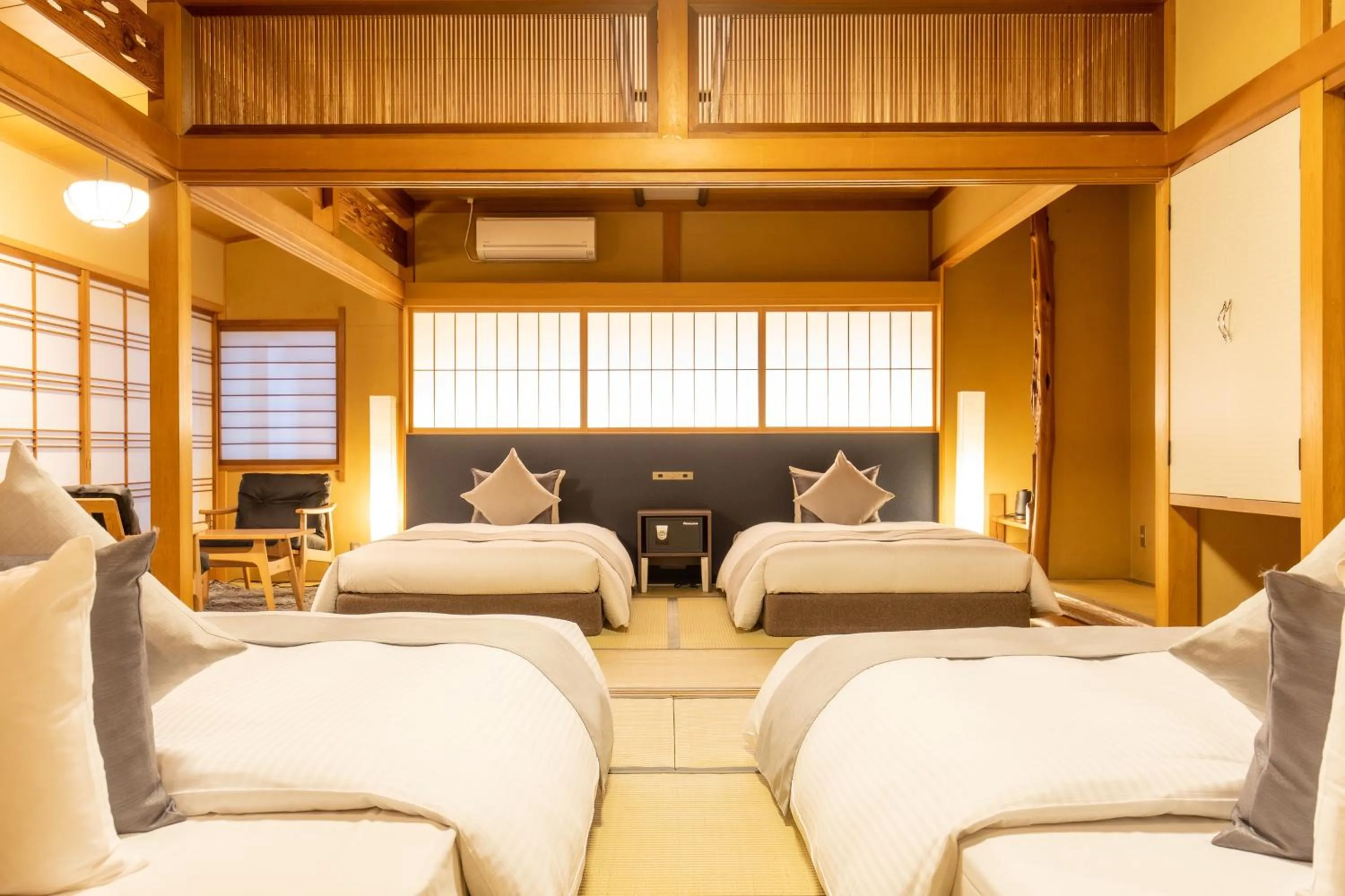 Photo of the whole room, Bed in Kona Stay Bicycle Resort