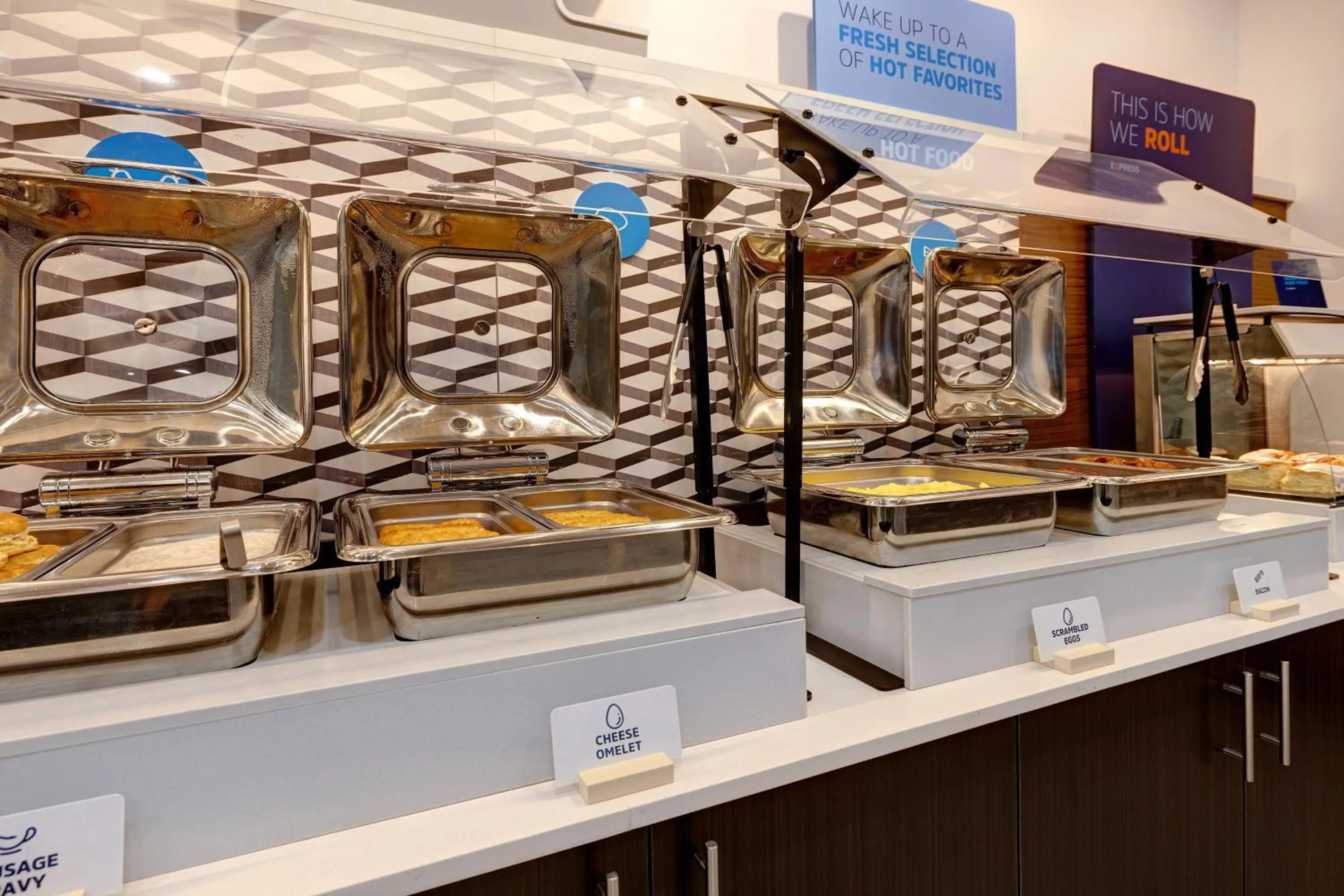 Breakfast in Holiday Inn Express & Suites - Brighton by IHG