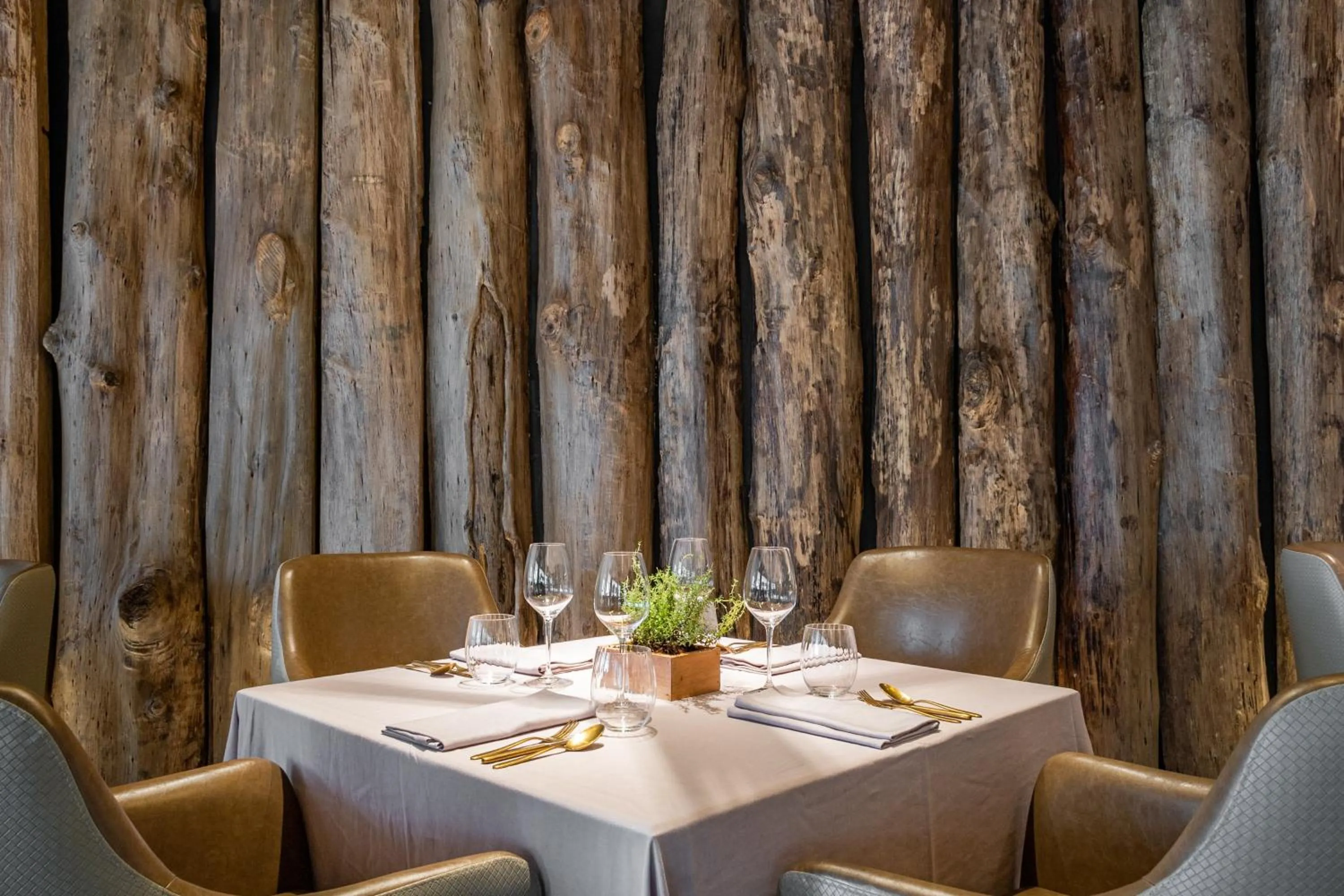 Restaurant/places to eat in InterContinental Phuket Resort by IHG