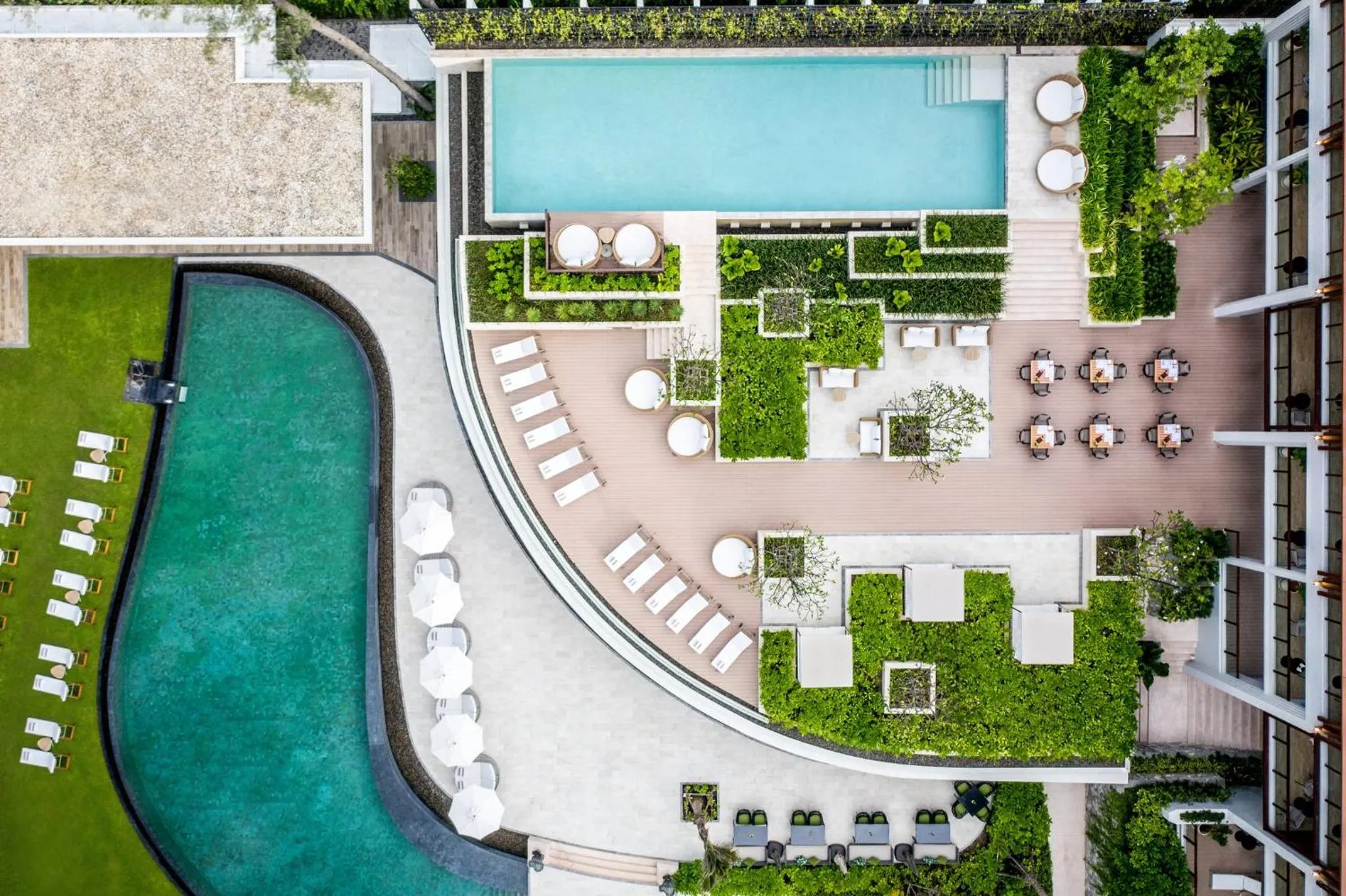Swimming pool in InterContinental Phuket Resort by IHG