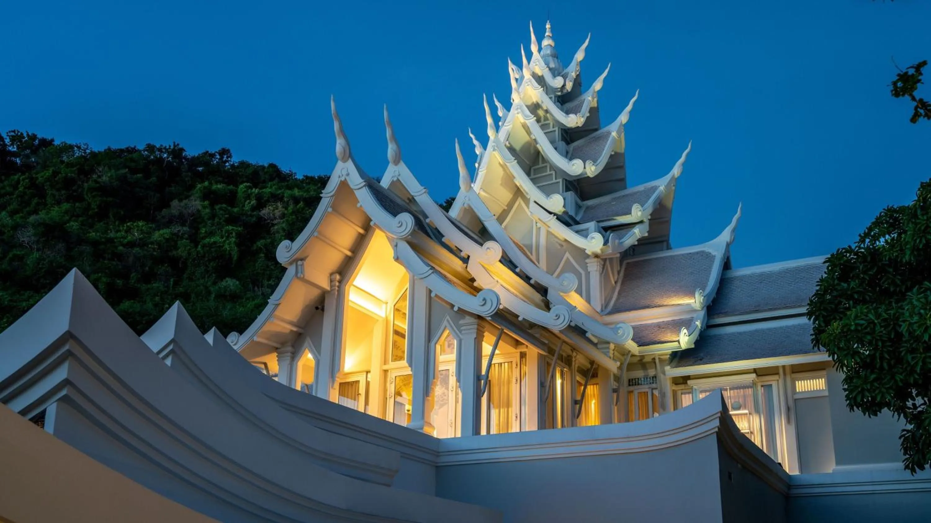 Restaurant/places to eat in InterContinental Phuket Resort by IHG