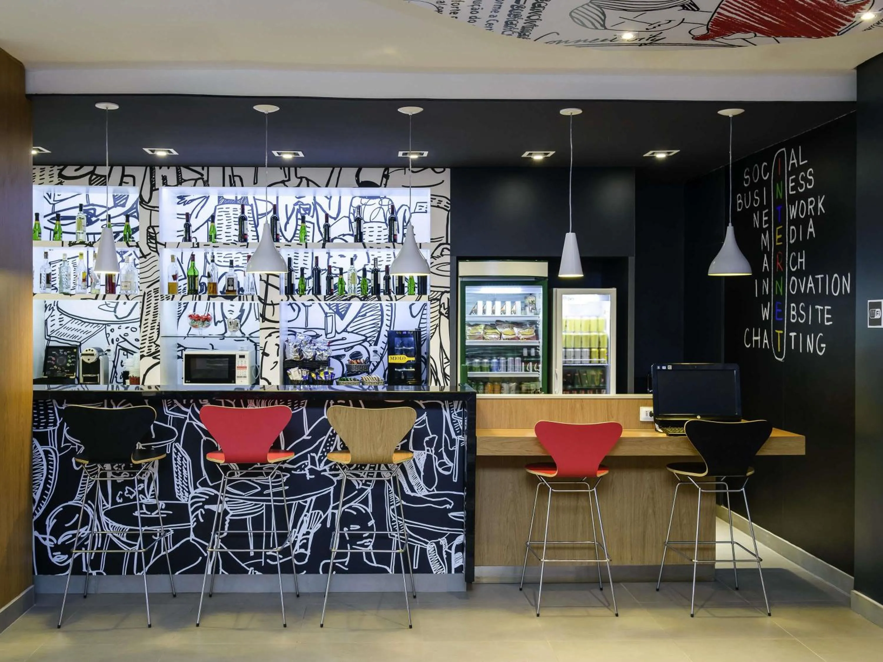 Restaurant/places to eat in ibis Parauapebas