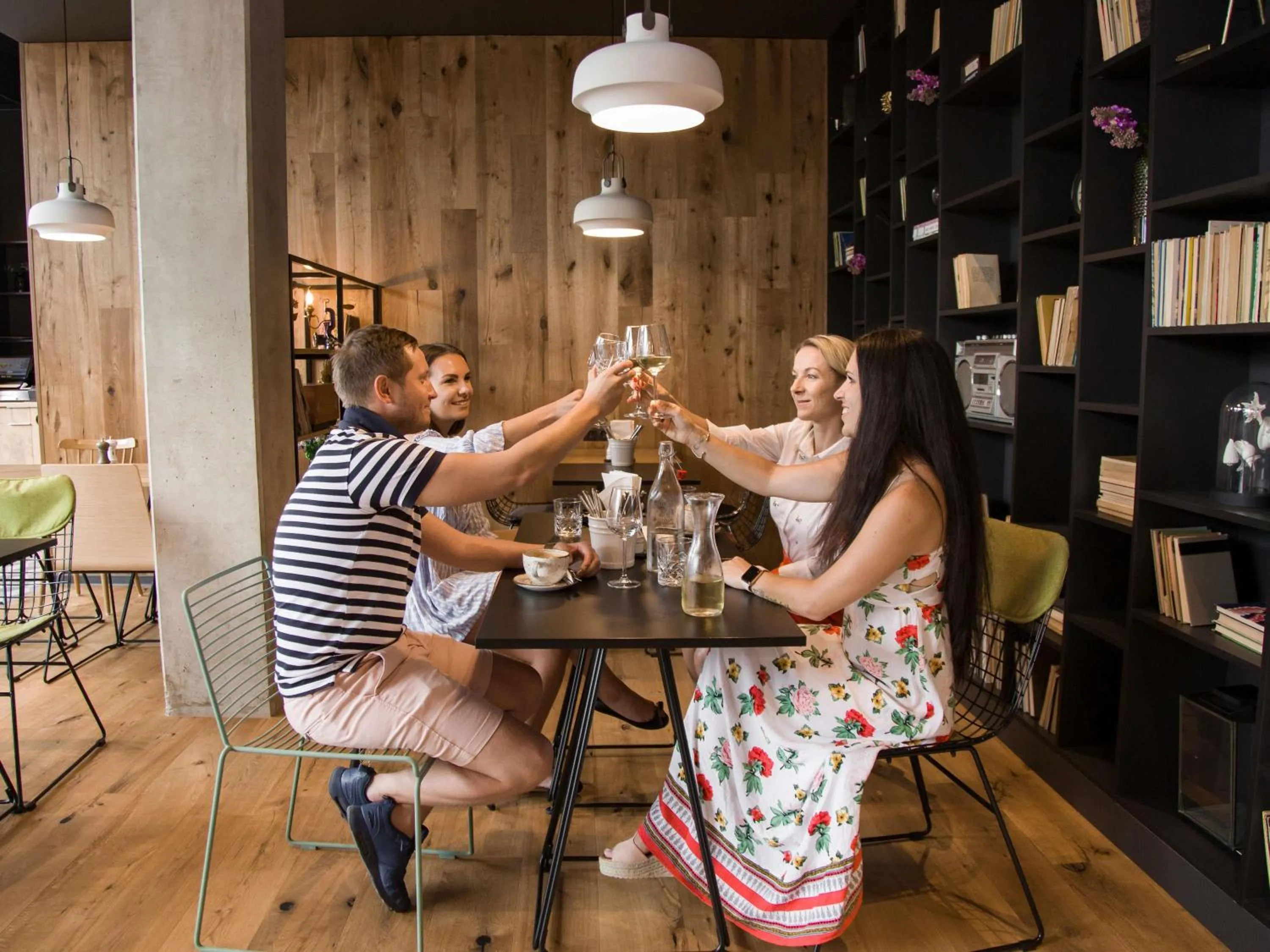 Restaurant/places to eat in ibis Tallinn Center