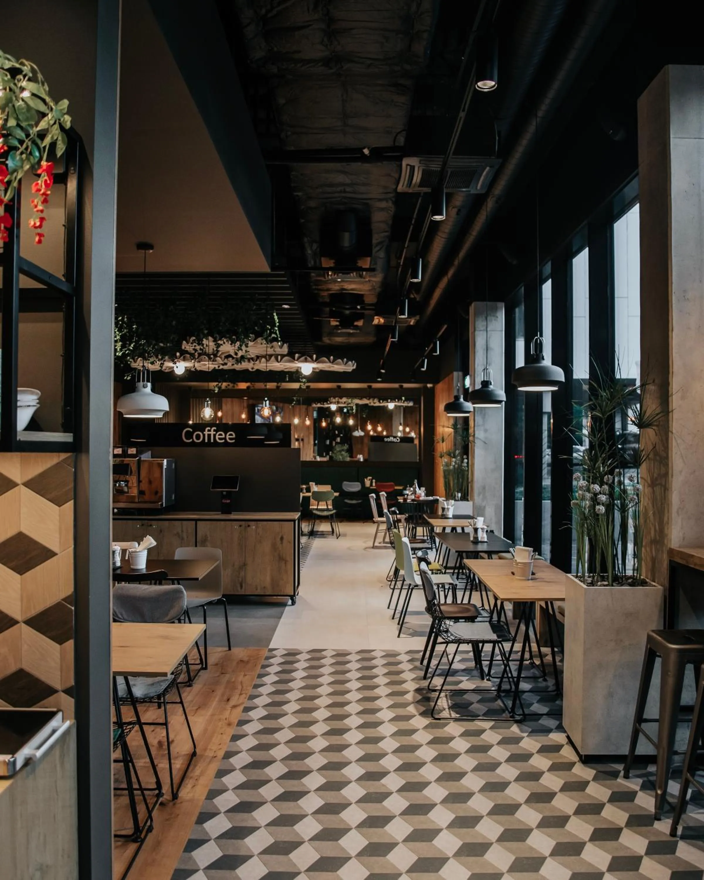 Restaurant/places to eat in ibis Tallinn Center