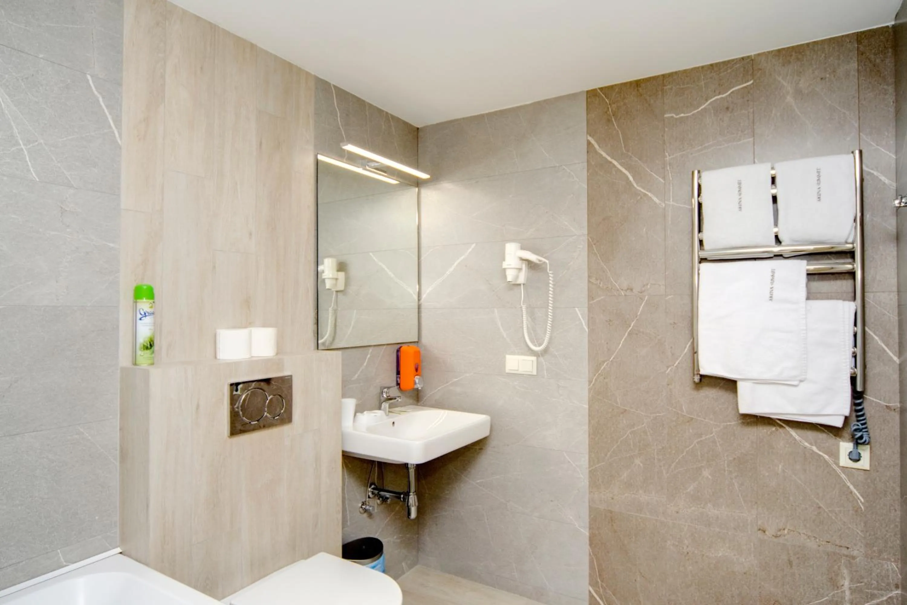 Shower in Arena Summit Apart Hotel