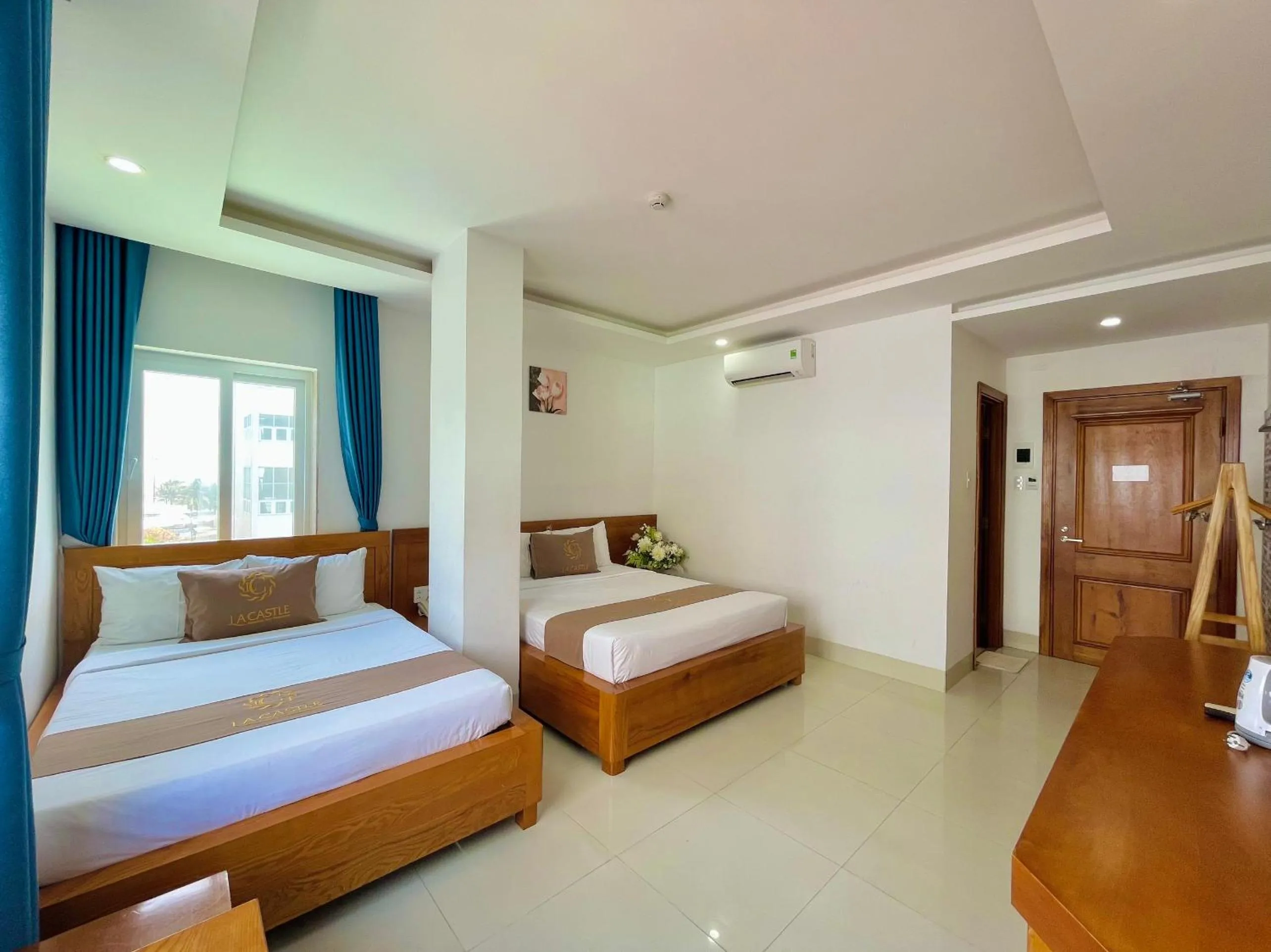 Bedroom, Bed in La Castle