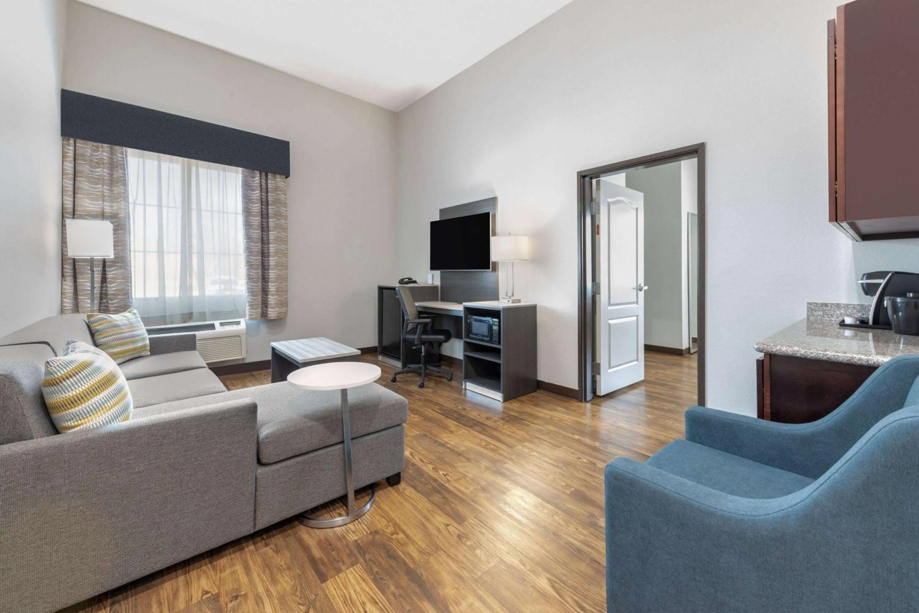 Photo of the whole room in La Quinta by Wyndham Allen at The Village