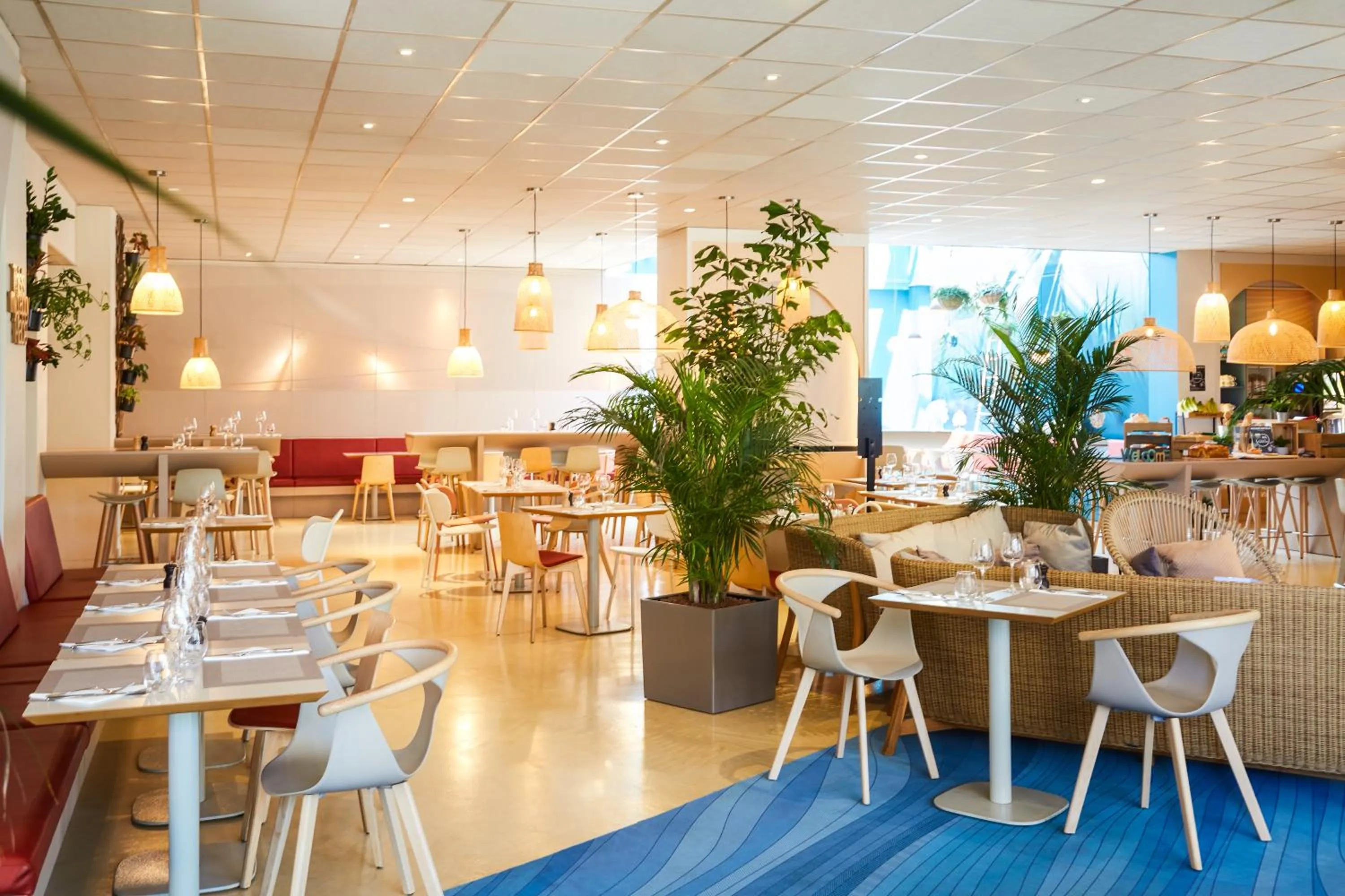 Restaurant/places to eat in ibis Styles Toulon Centre Port